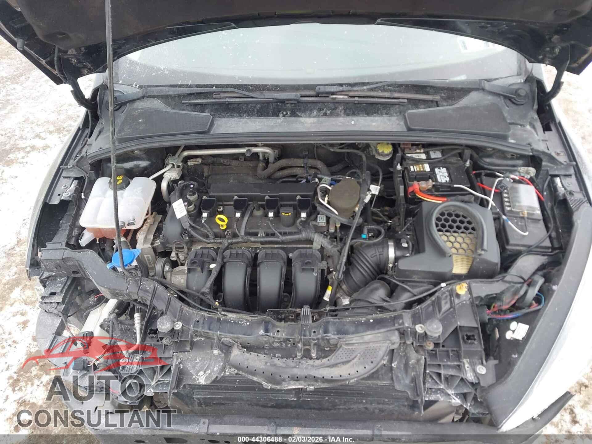 FORD FOCUS 2016 - 1FADP3E22GL201549