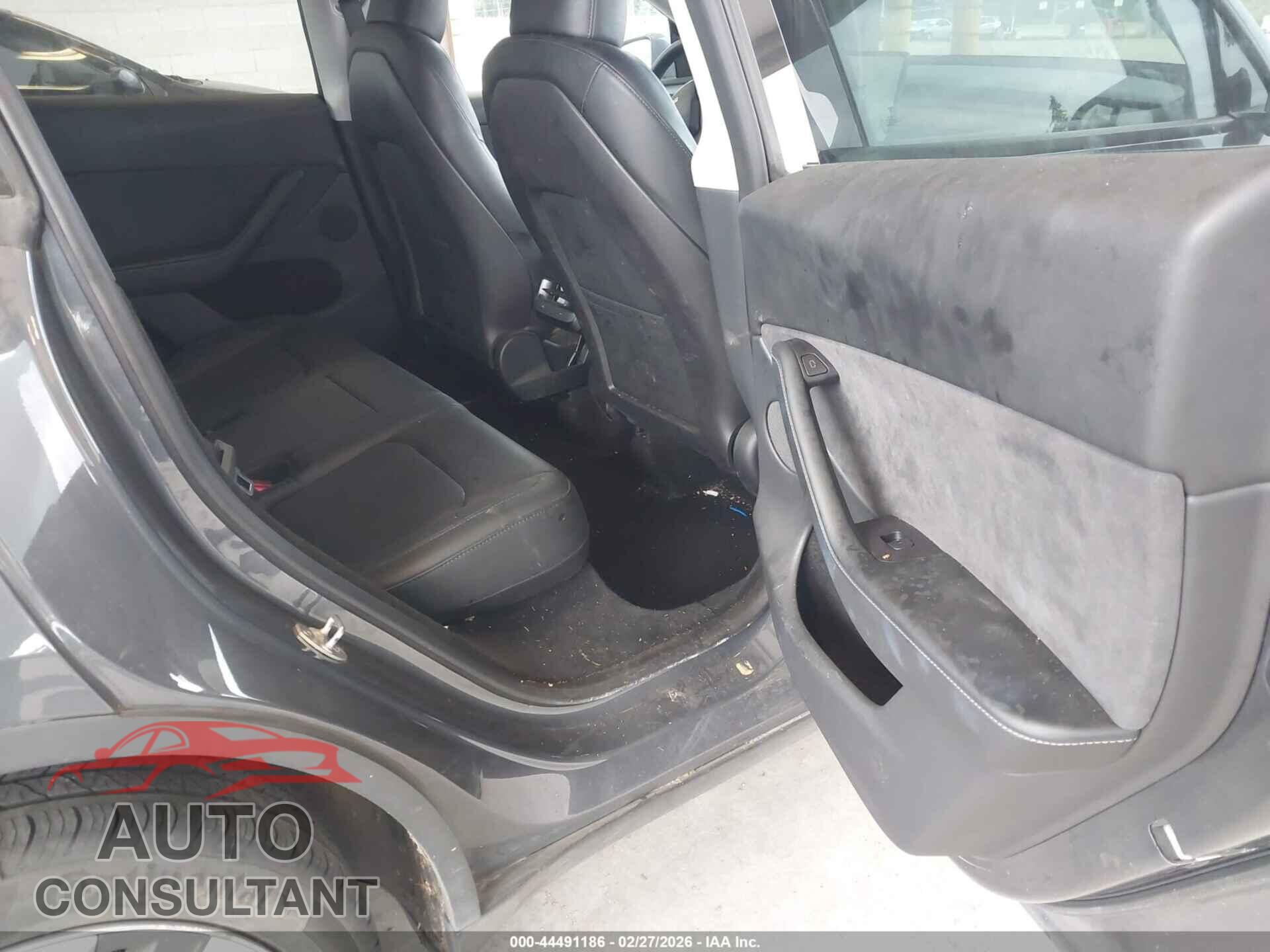TESLA MODEL Y 2023 - 7SAYGDEE8PA102880