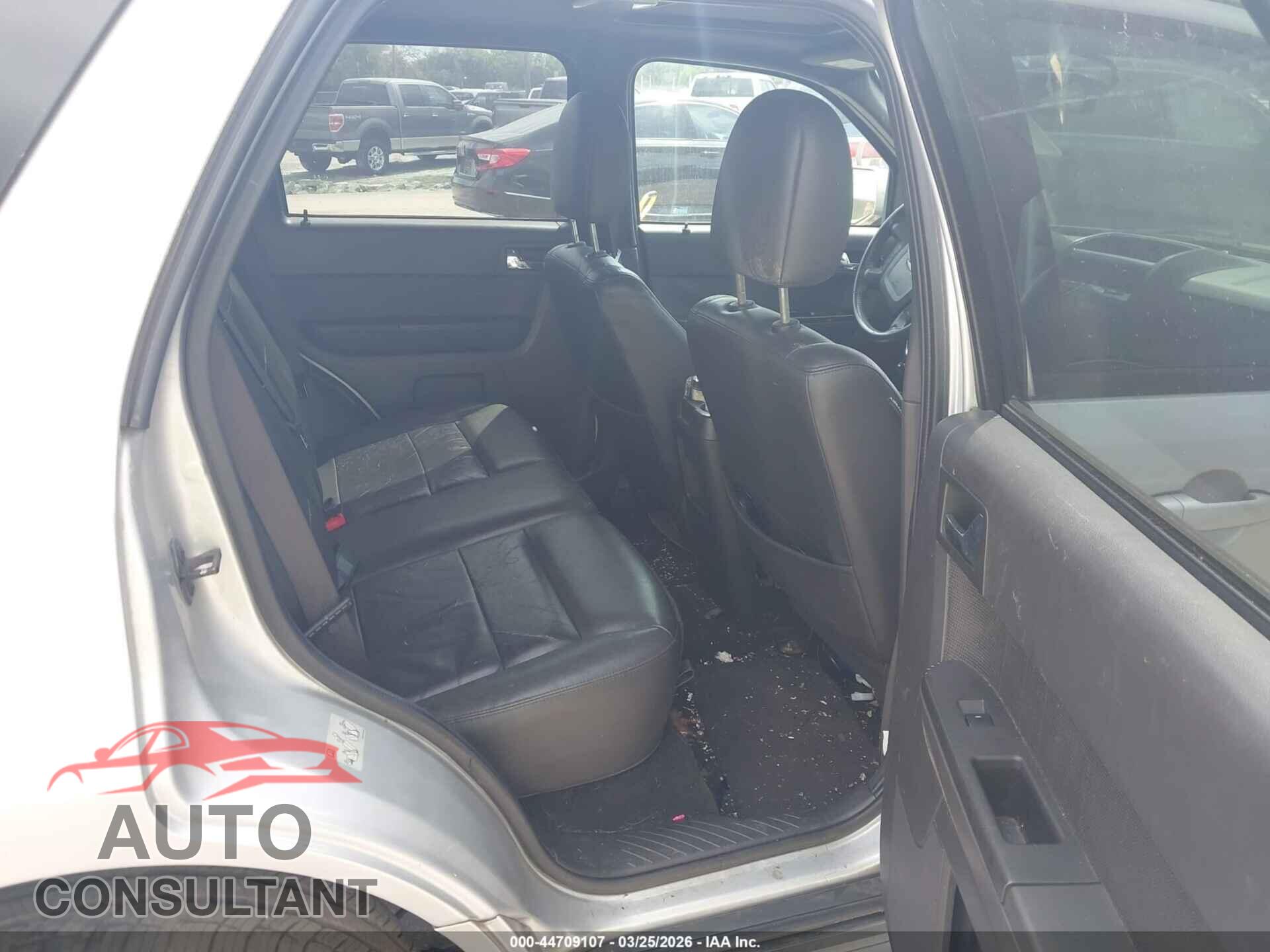 FORD ESCAPE 2011 - 1FMCU0EG8BKA47626