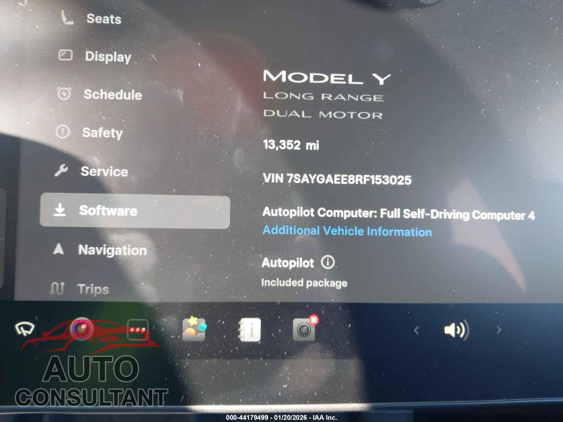 TESLA MODEL Y 2024 - 7SAYGAEE8RF153025