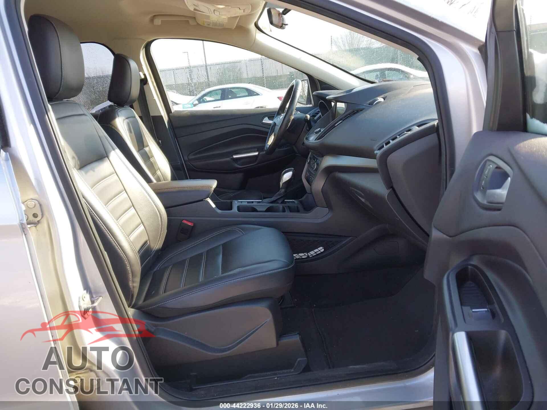 FORD ESCAPE 2019 - 1FMCU9HD9KUC30513