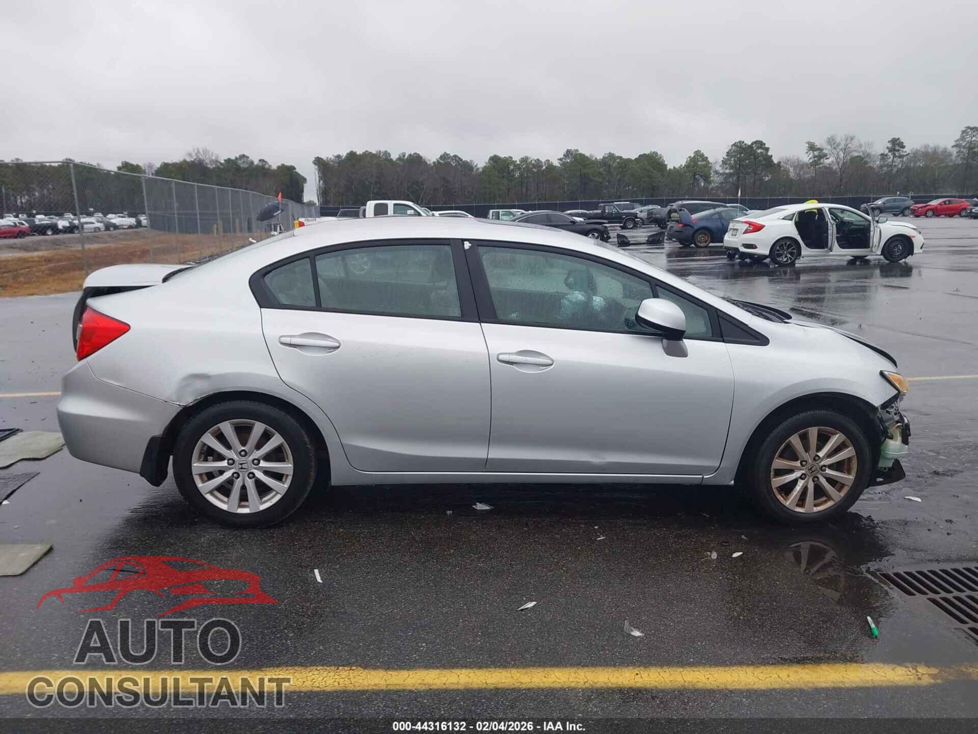 HONDA CIVIC 2012 - 2HGFB2F88CH546902