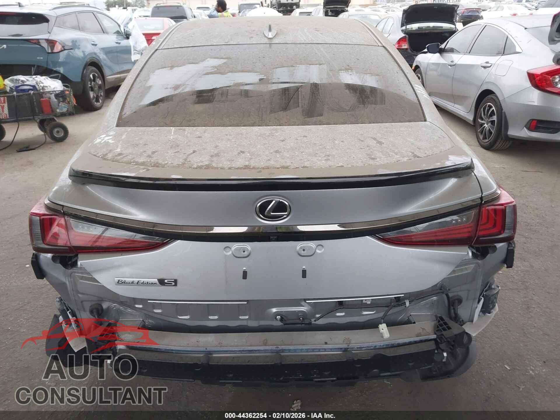LEXUS ES 300H 2024 - 58ABA1C15RU042738