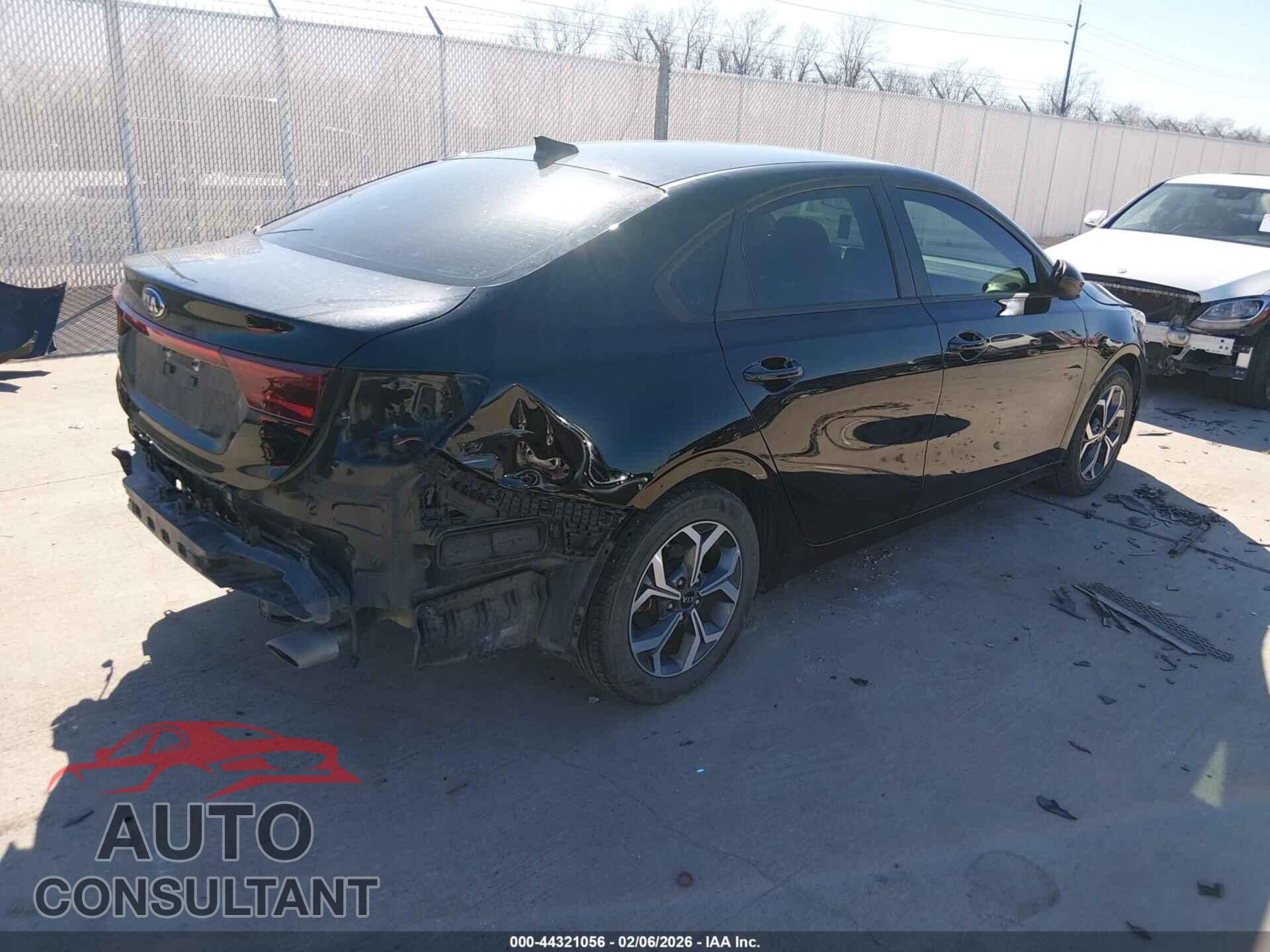 KIA FORTE 2019 - 3KPF24AD4KE137045