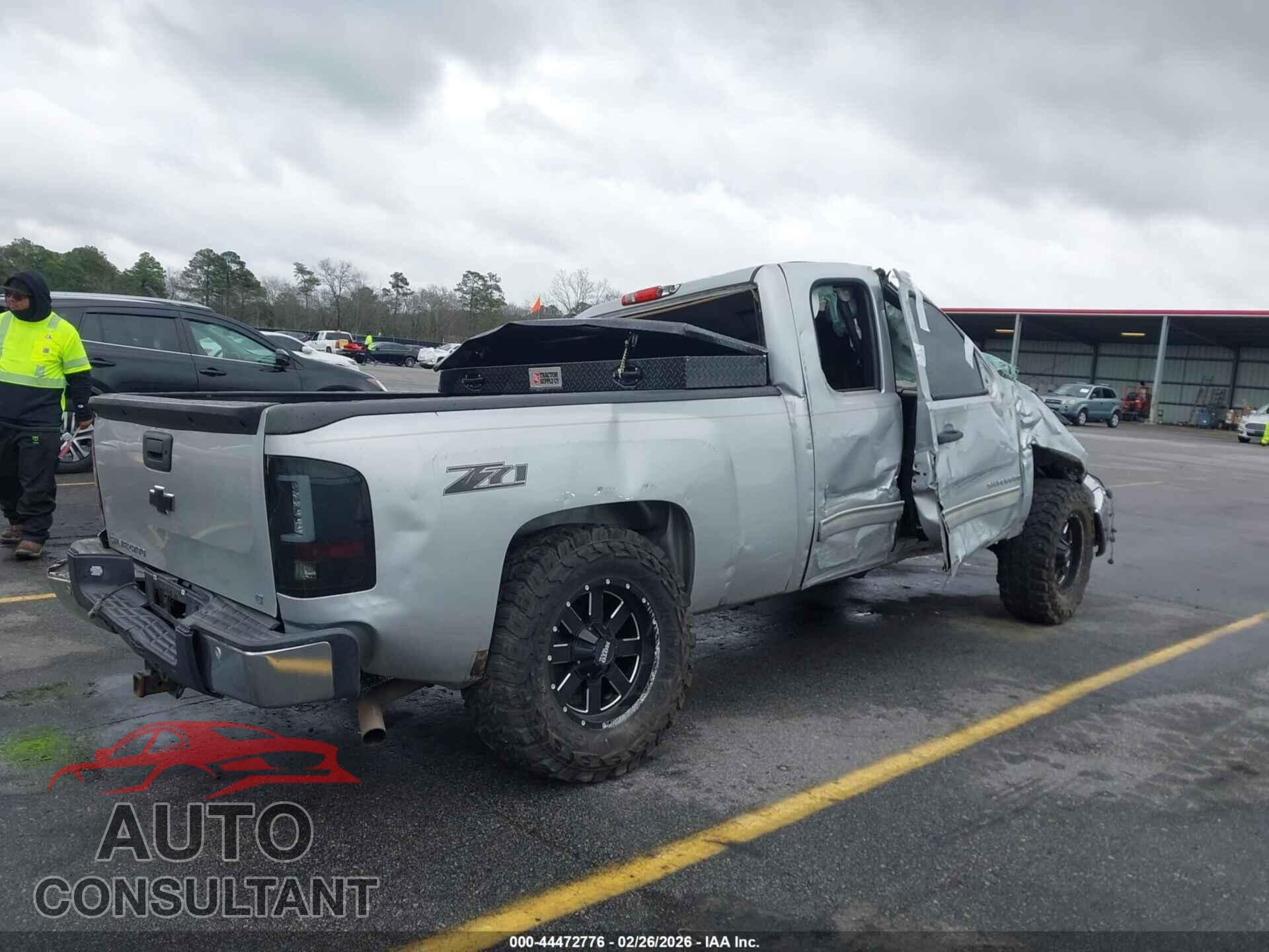 CHEVROLET SILVERADO 1500 2013 - 1GCRCSE07DZ239727