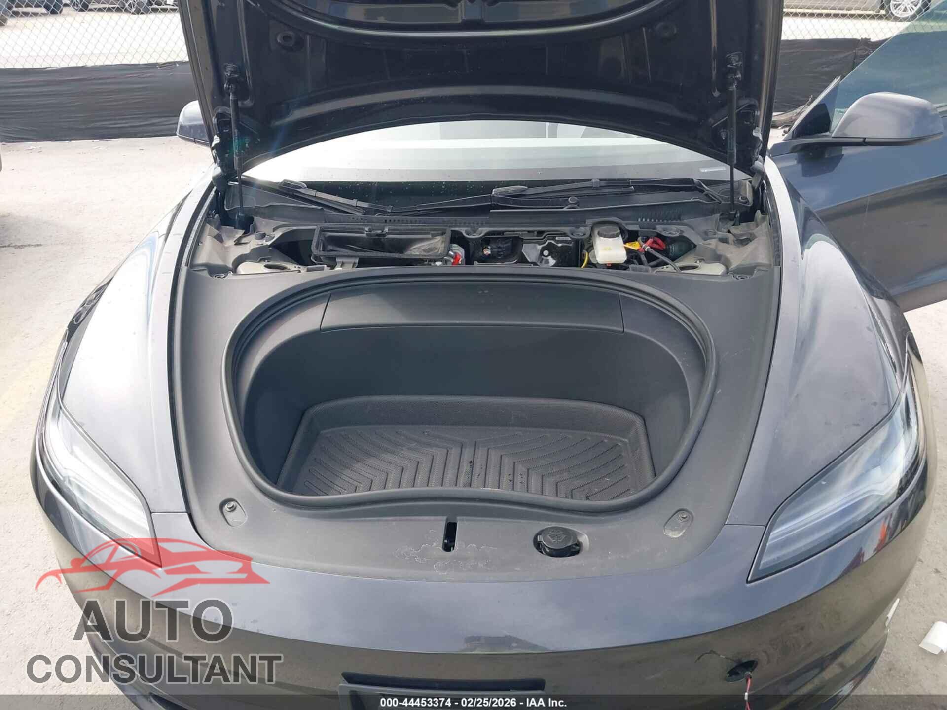 TESLA MODEL 3 2024 - 5YJ3E1EB9RF821742