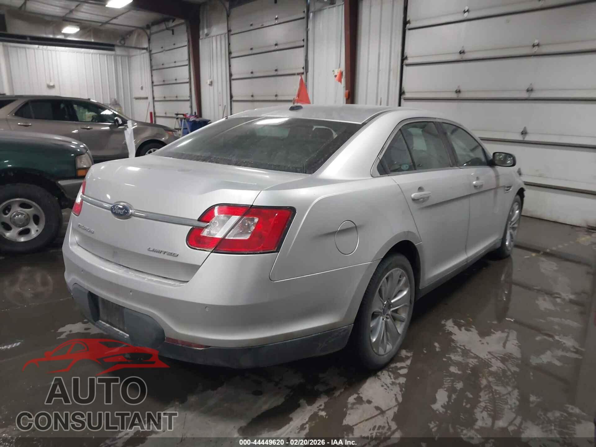 FORD TAURUS 2010 - 1FAHP2FW7AG122312