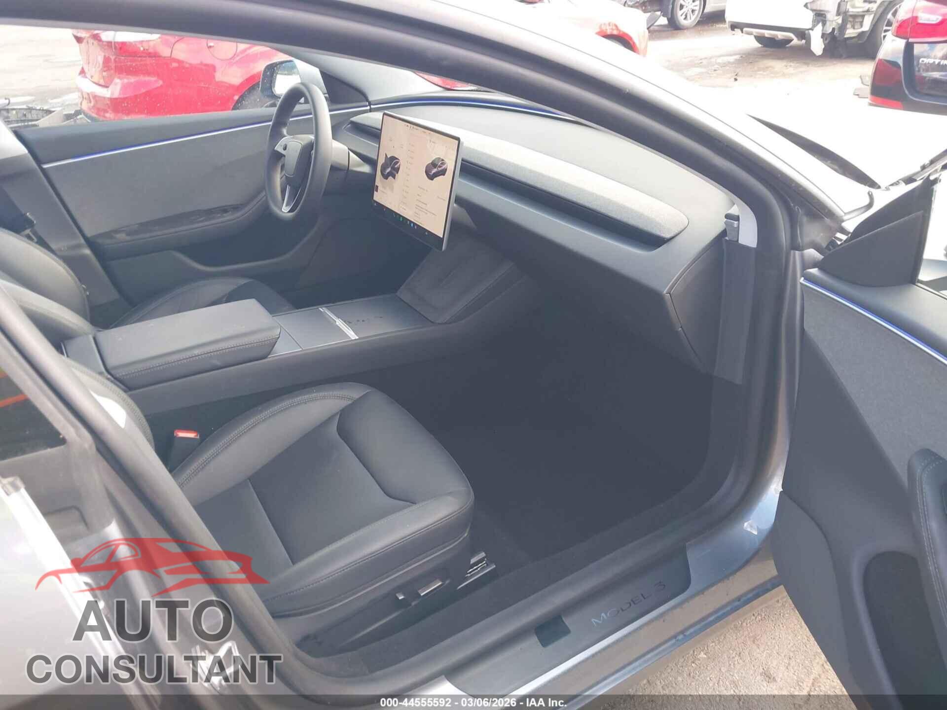 TESLA MODEL 3 2025 - 5YJ3E1EA9SF990432