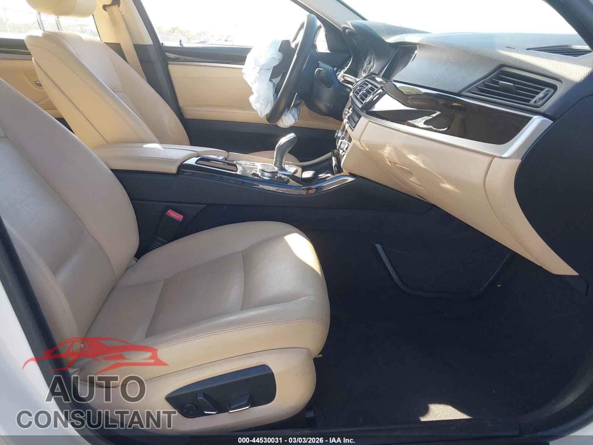 BMW 528I 2016 - WBA5A5C57GD527217