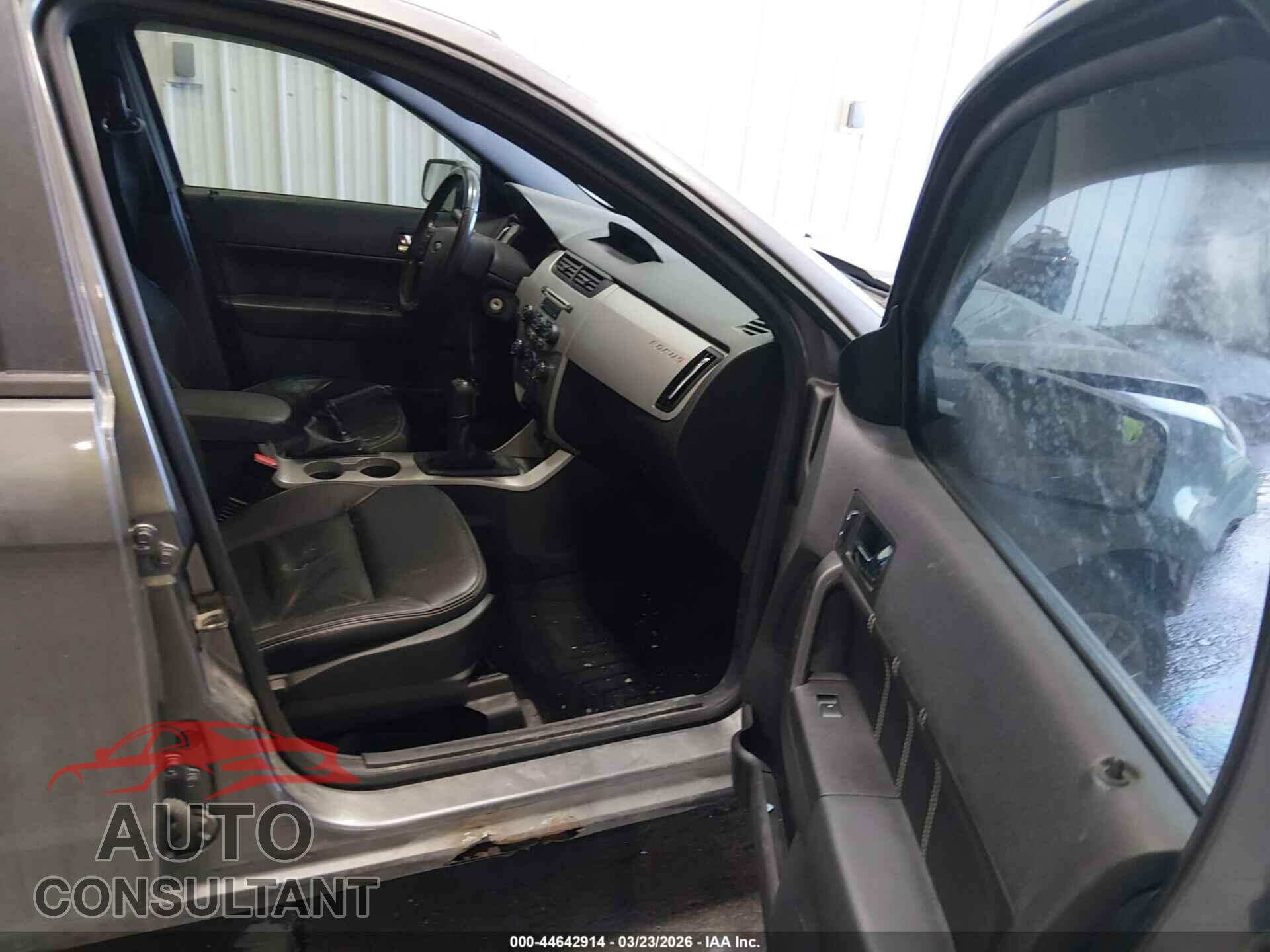 FORD FOCUS 2011 - 1FAHP3GN6BW168152