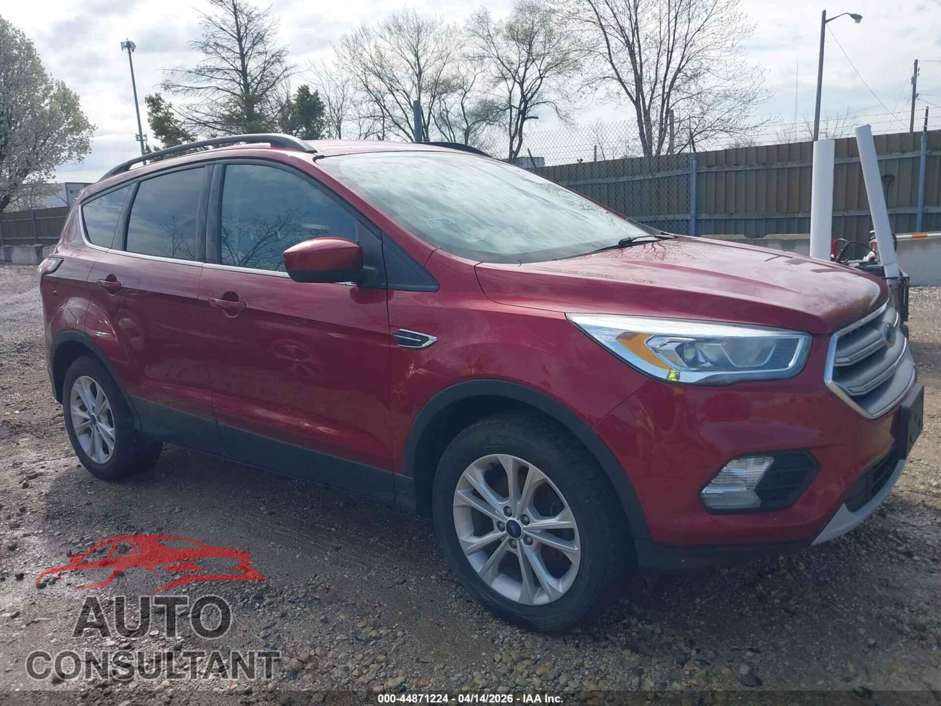 FORD ESCAPE 2017 - 1FMCU0GD6HUC37991