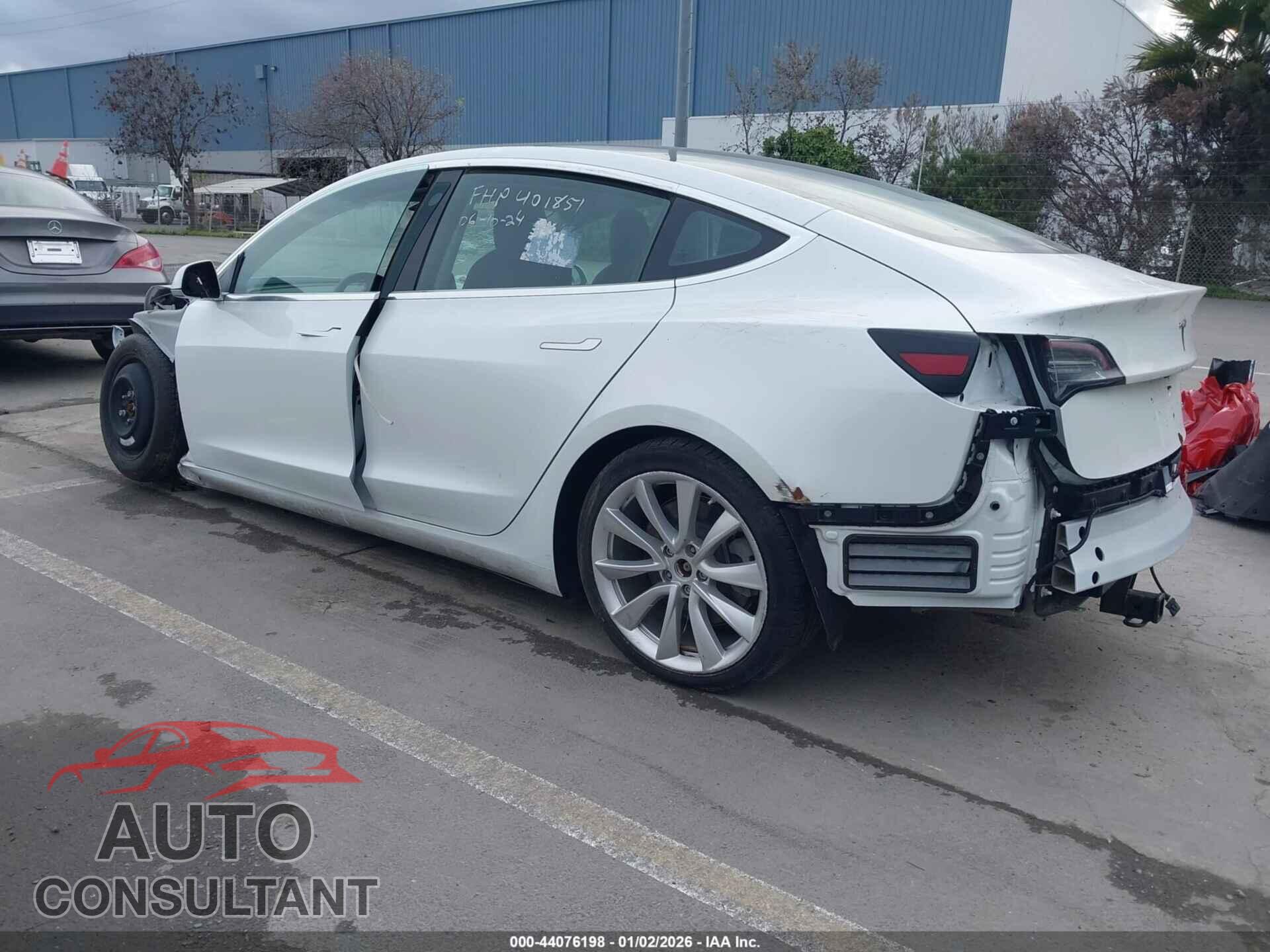 TESLA MODEL 3 2019 - 5YJ3E1EB2KF192024