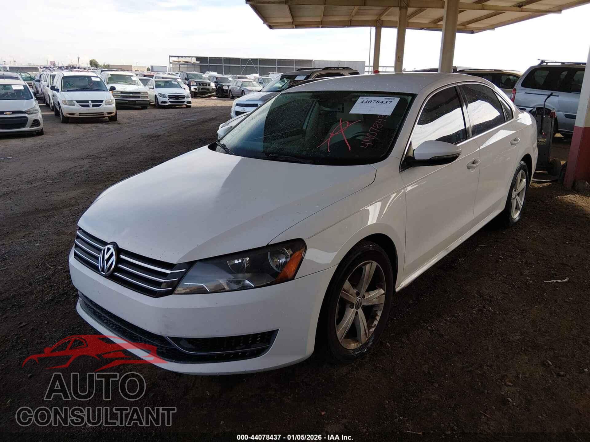 VOLKSWAGEN PASSAT 2012 - 1VWBP7A36CC095430