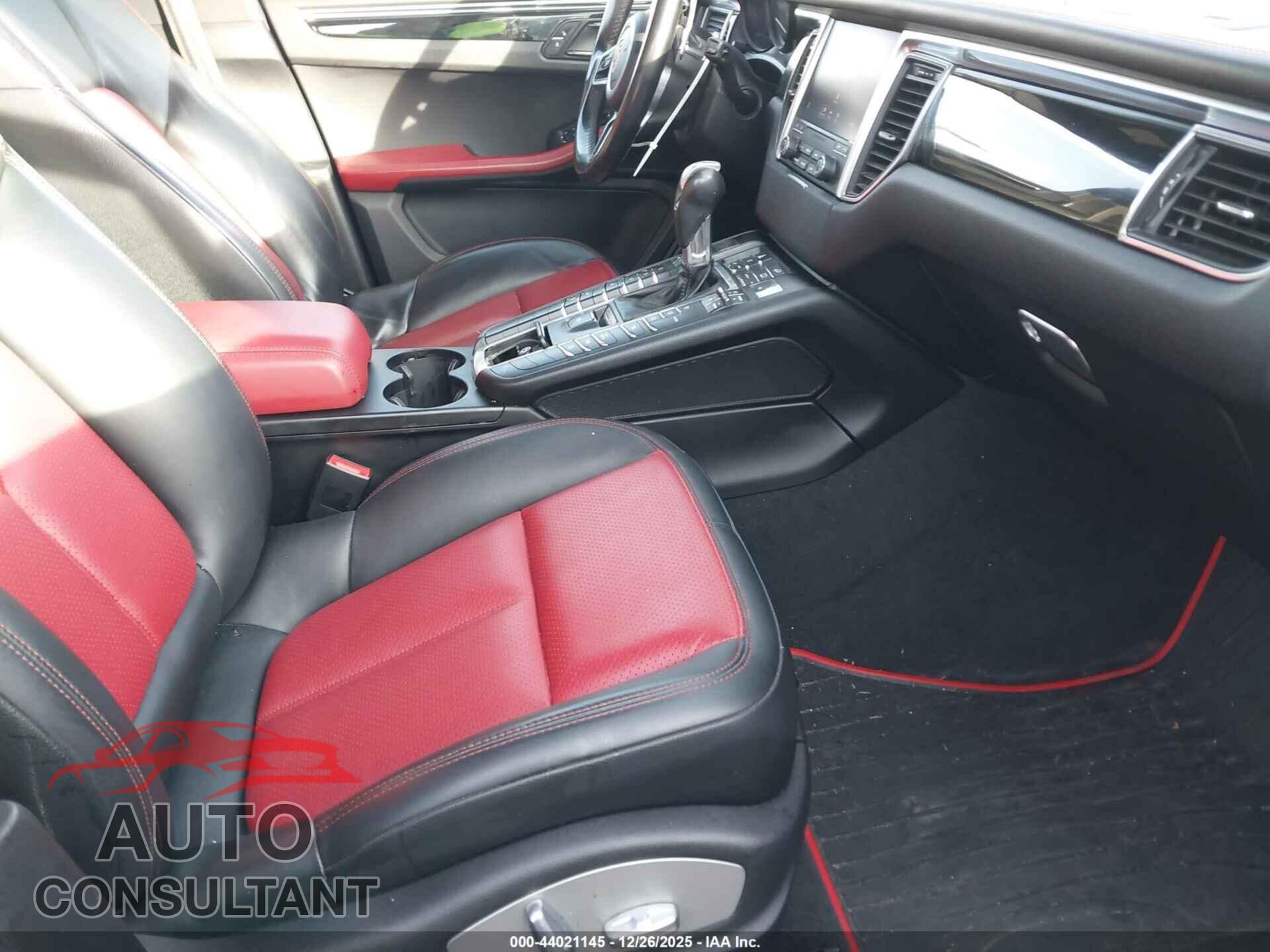 PORSCHE MACAN 2018 - WP1AA2A50JLB23951