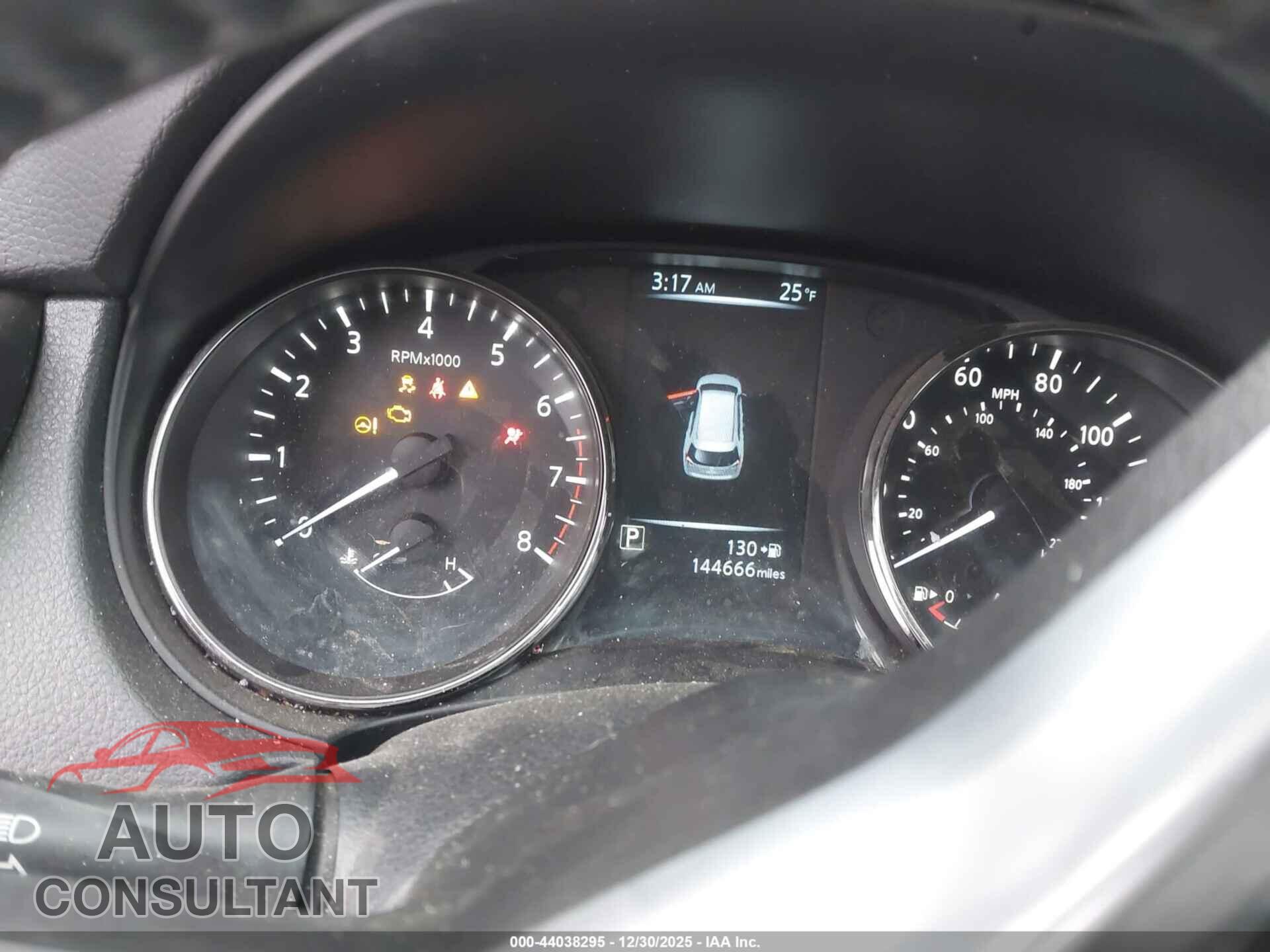 NISSAN ROGUE 2017 - KNMAT2MV4HP503885