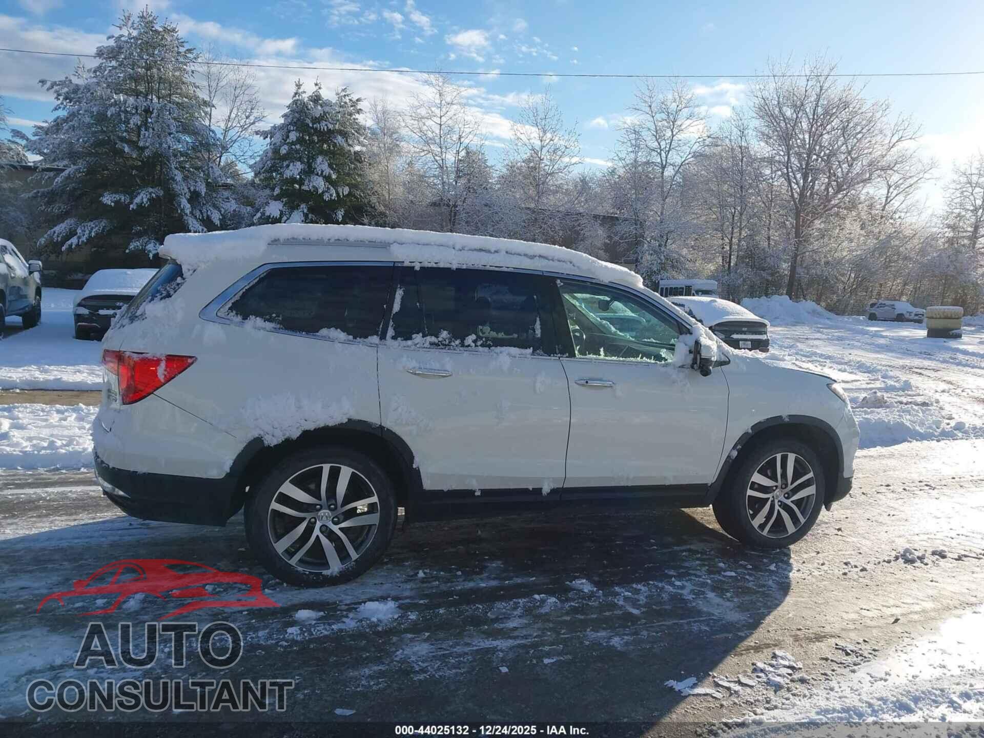 HONDA PILOT 2016 - 5FNYF6H93GB089355