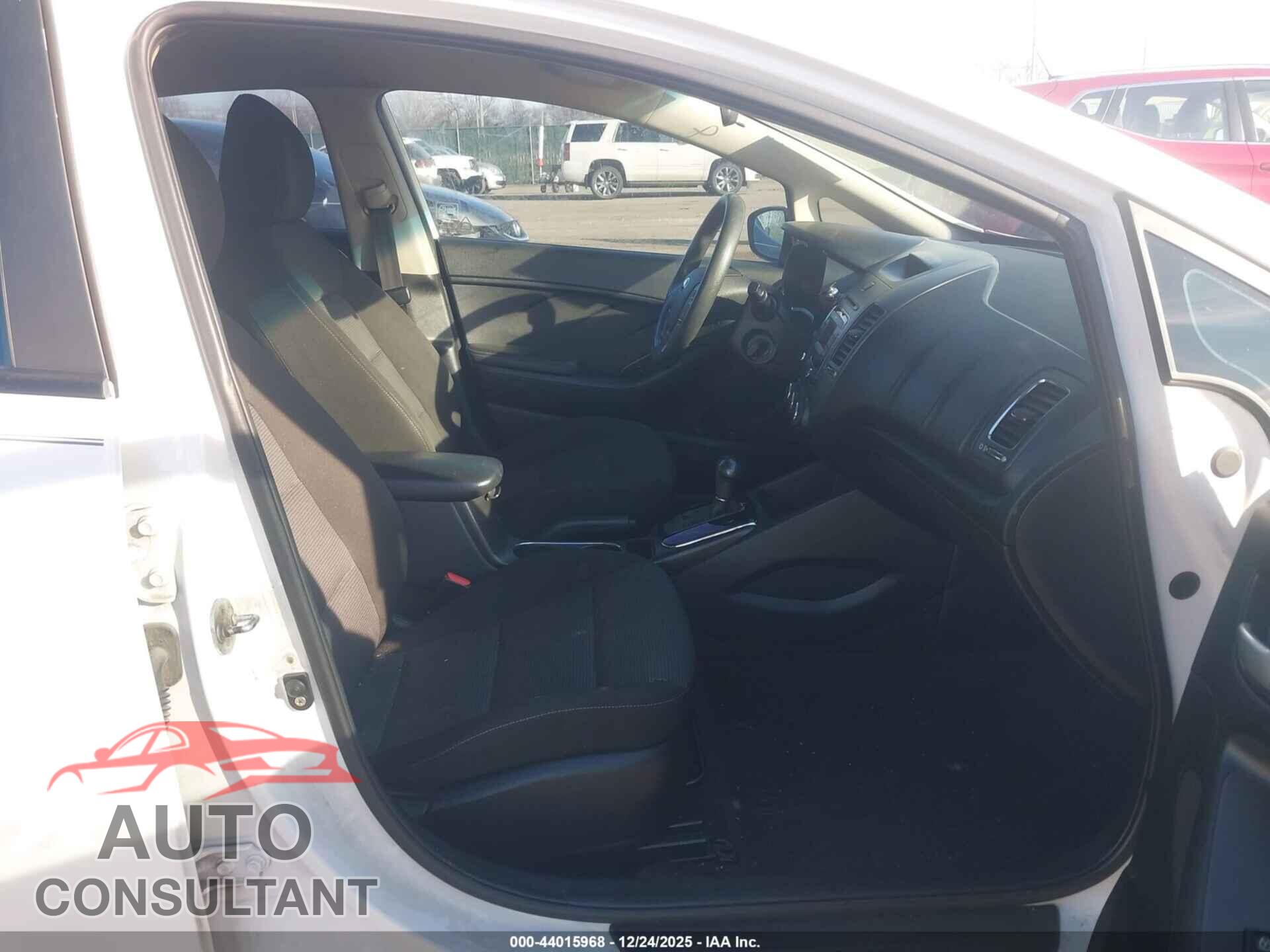 KIA FORTE 2017 - 3KPFK4A75HE077148