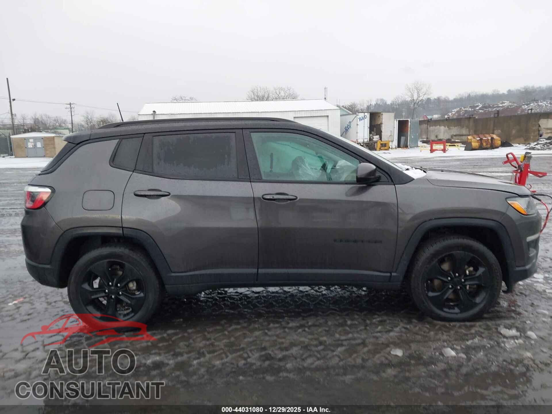 JEEP COMPASS 2018 - 3C4NJDBB8JT395493
