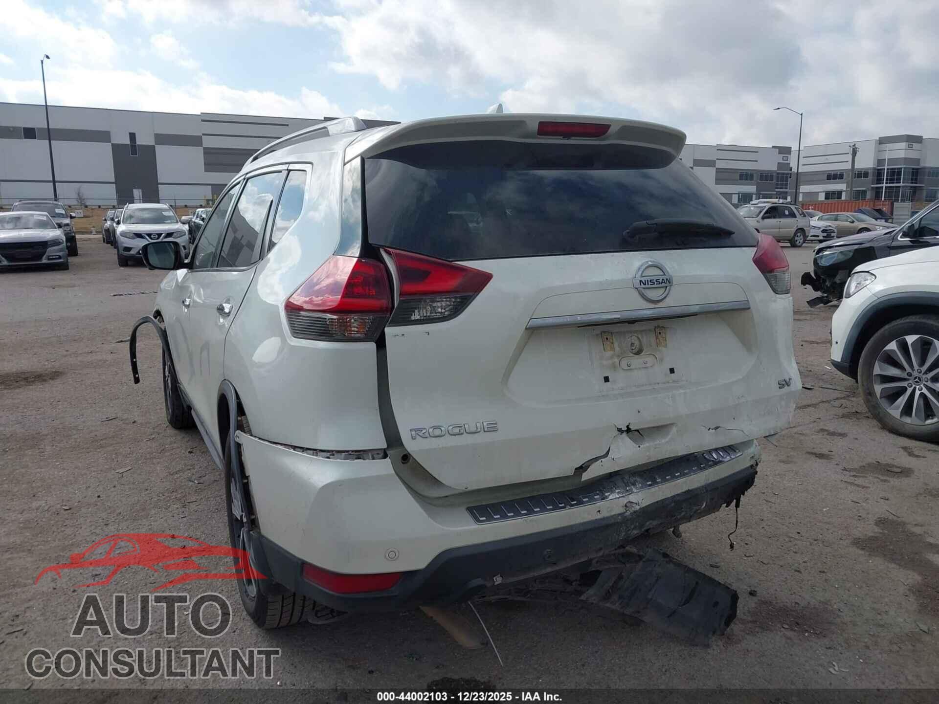 NISSAN ROGUE 2019 - 5N1AT2MT3KC769987