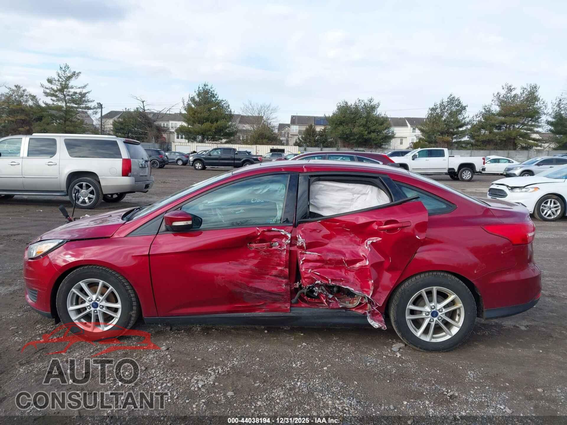 FORD FOCUS 2016 - 1FADP3F20GL251025