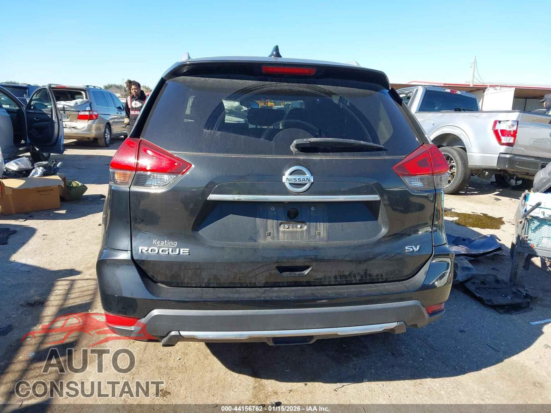 NISSAN ROGUE 2017 - JN8AT2MT1HW152121