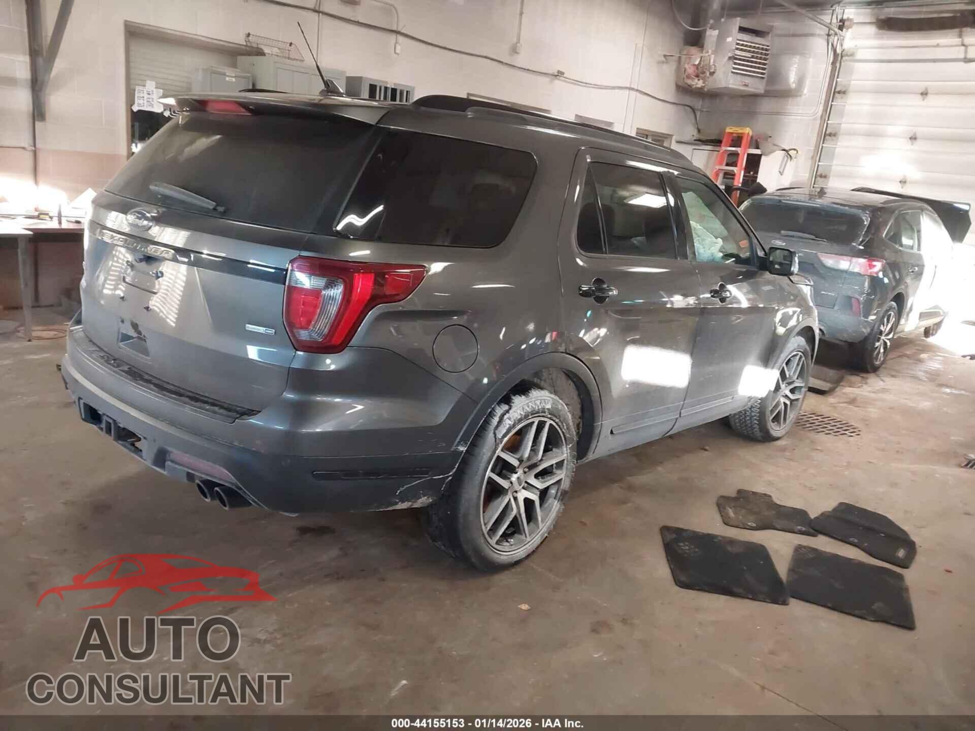 FORD EXPLORER 2018 - 1FM5K8GTXJGB01727