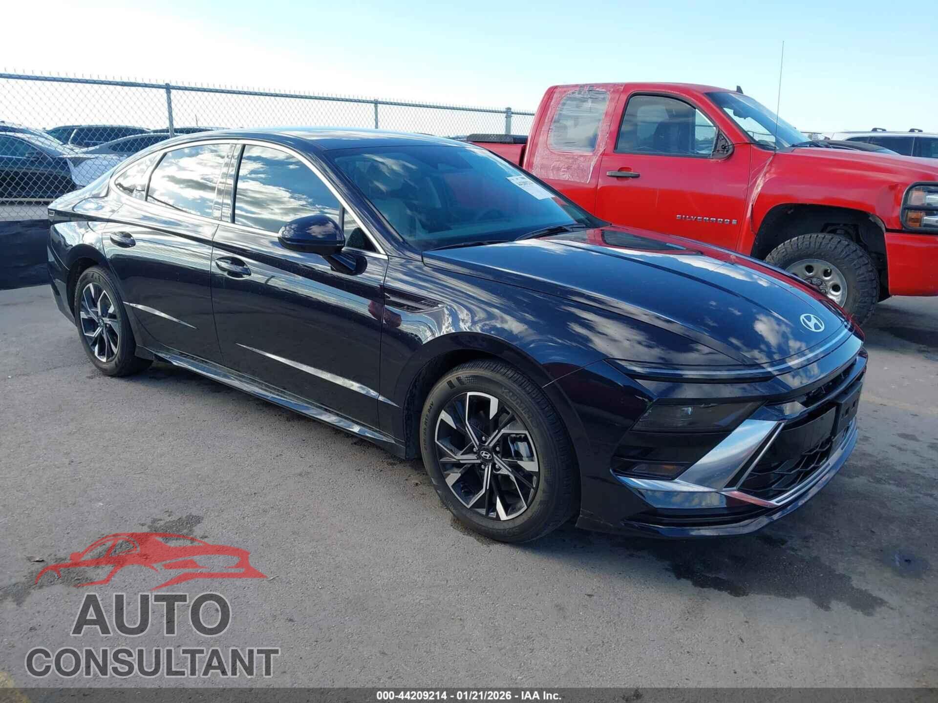 HYUNDAI SONATA 2025 - KMHL64JA2SA515830