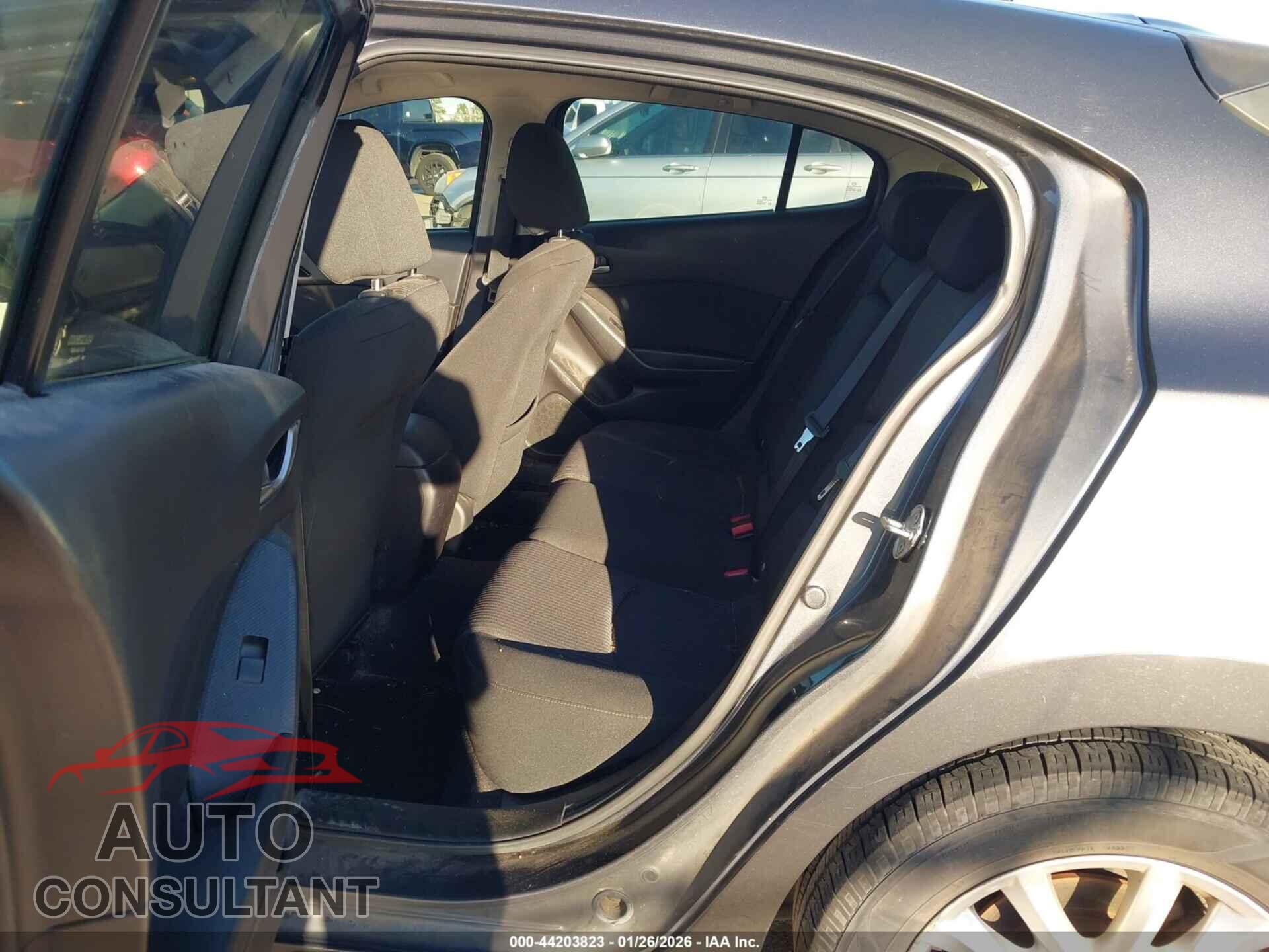 MAZDA MAZDA3 2015 - 3MZBM1L79FM182912