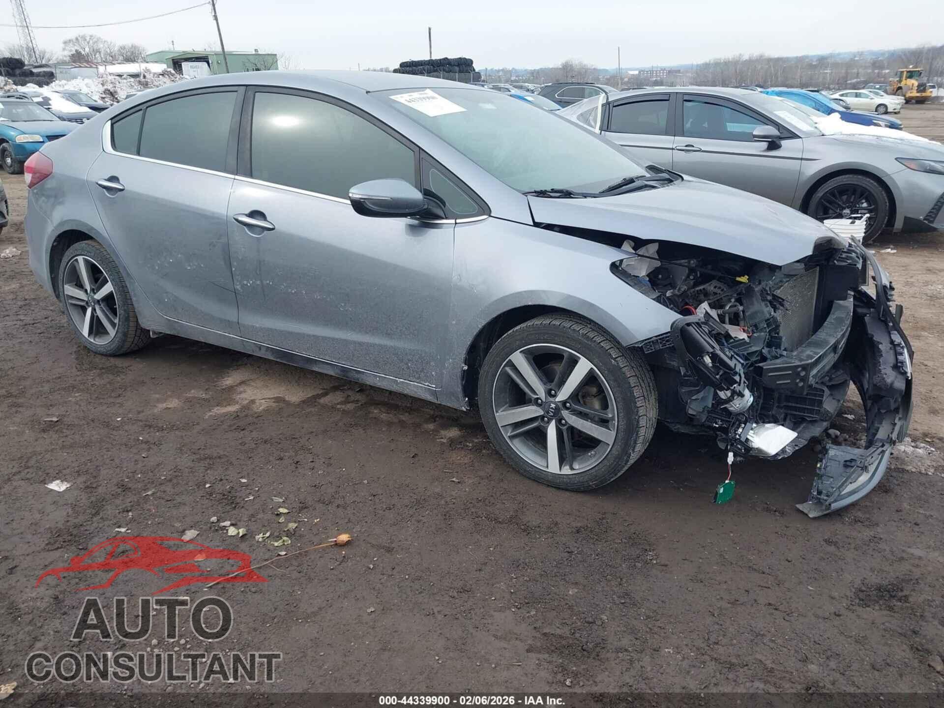KIA FORTE 2018 - 3KPFL4A80JE242275