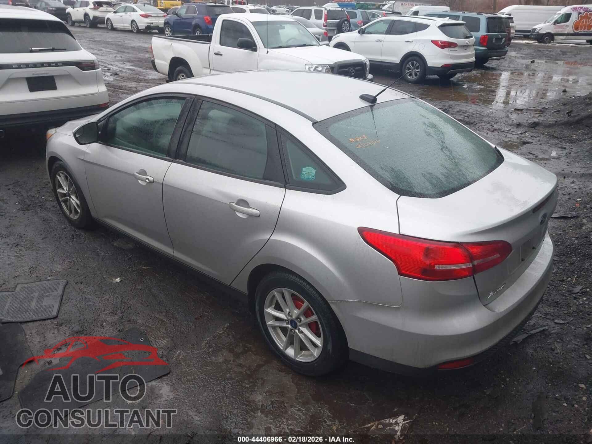 FORD FOCUS 2018 - 1FADP3F28JL245237