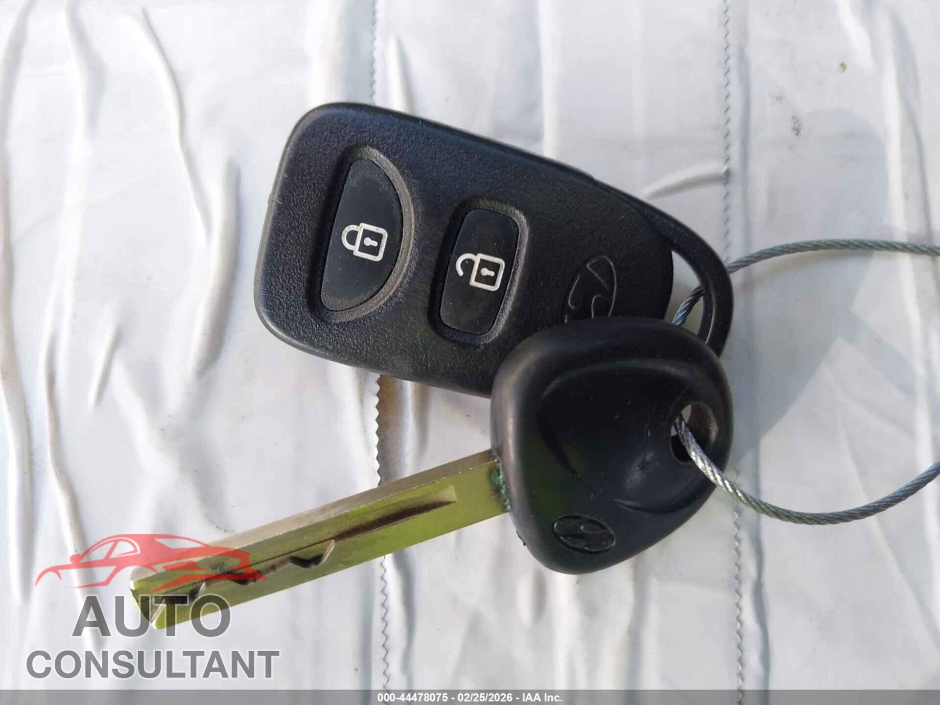 HYUNDAI ACCENT 2012 - KMHCU4AE9CU247108