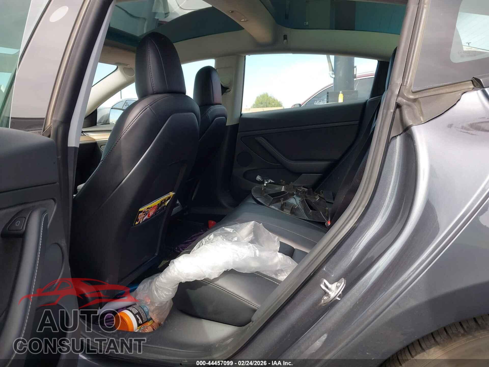 TESLA MODEL 3 2023 - 5YJ3E1EA1PF406435