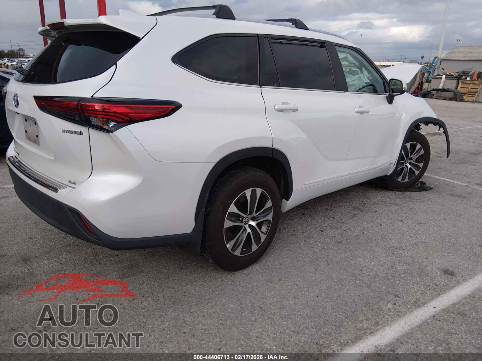 TOYOTA HIGHLANDER 2023 - 5TDKBRCH1PS125413