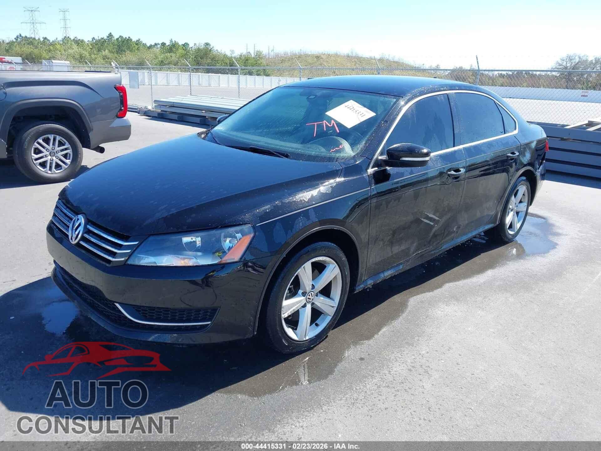 VOLKSWAGEN PASSAT 2015 - 1VWBS7A35FC041376