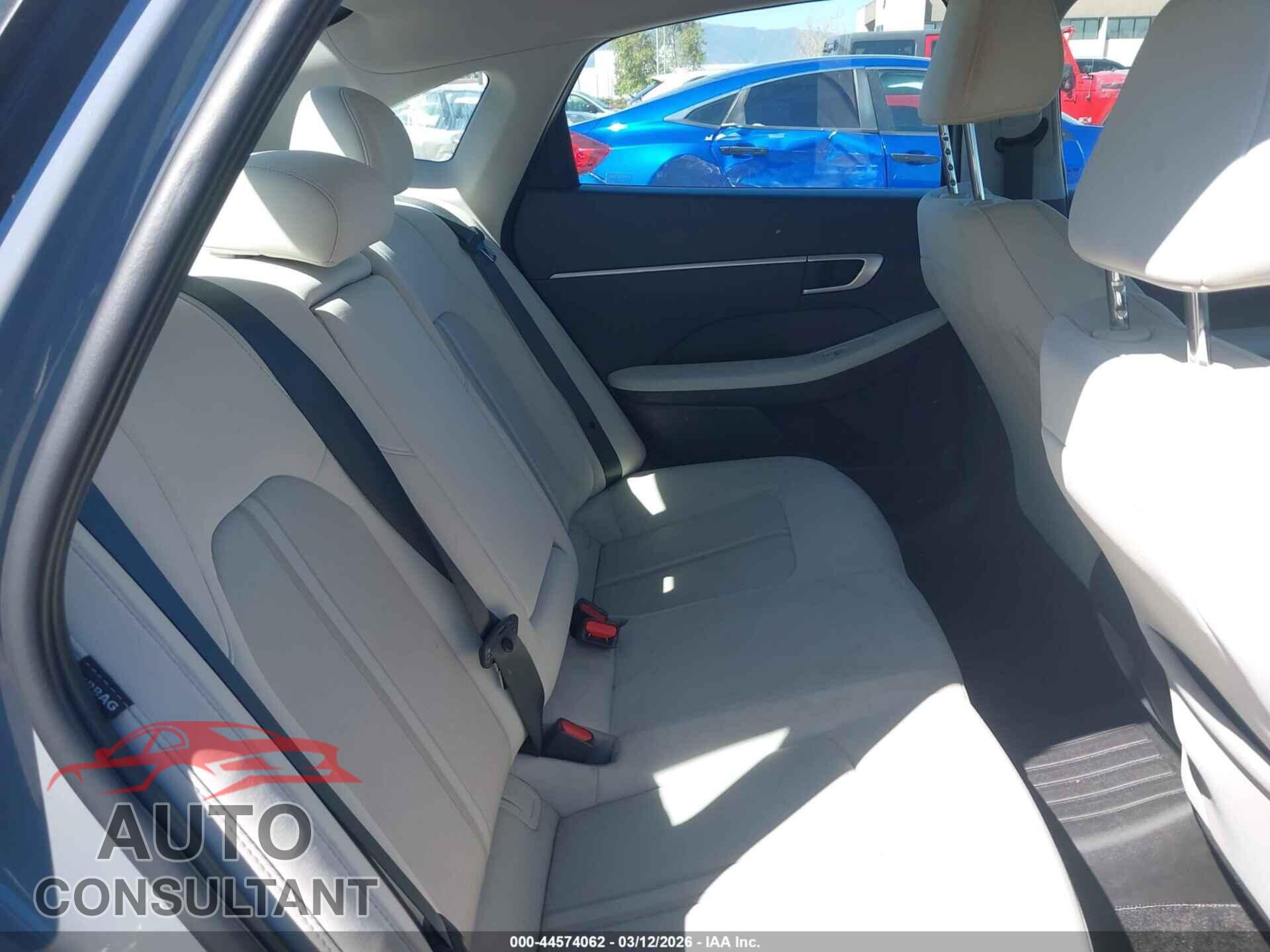 HYUNDAI SONATA 2024 - KMHL64JA3RA420011