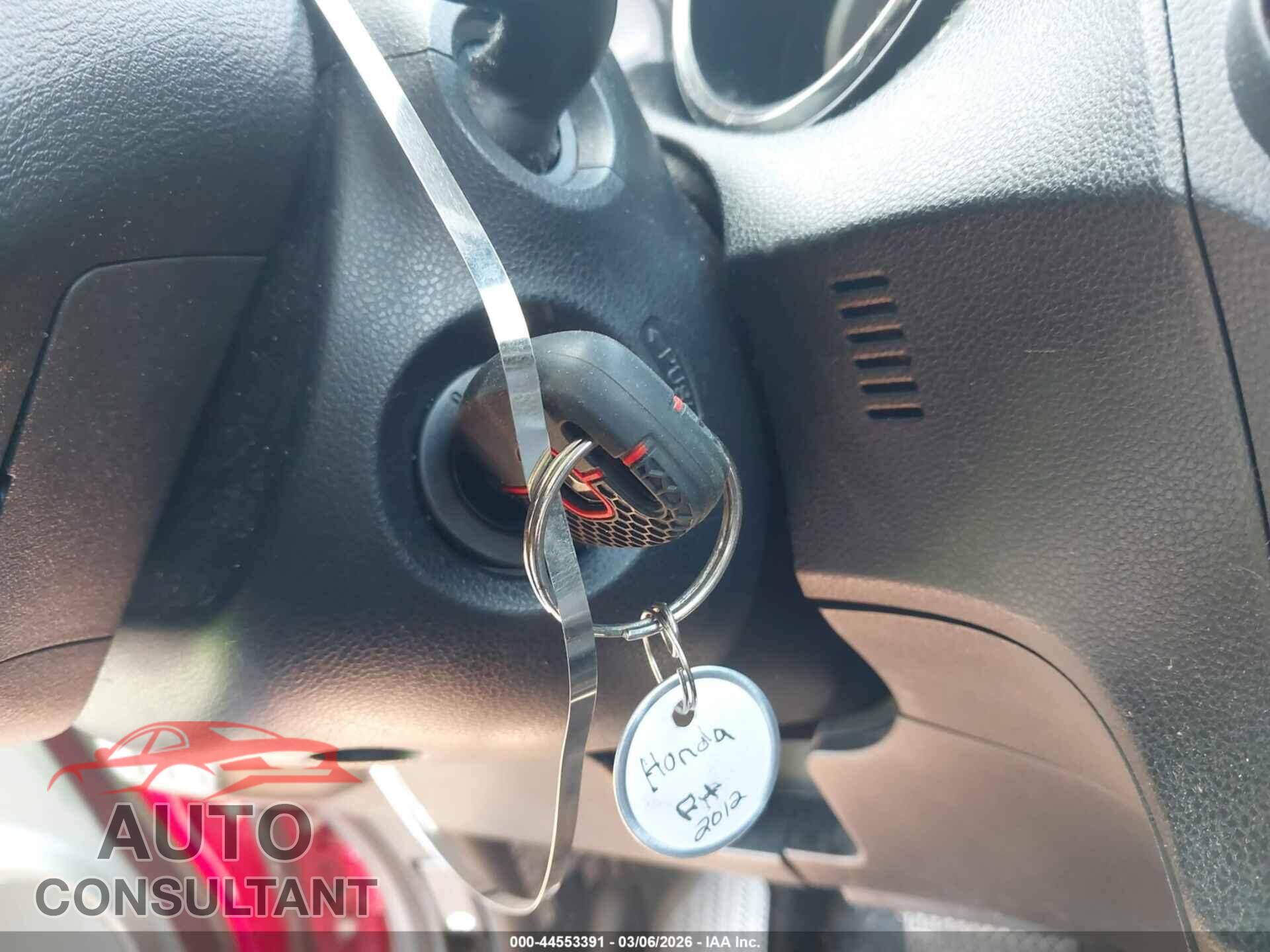 HONDA FIT 2012 - JHMGE8H58CC014082