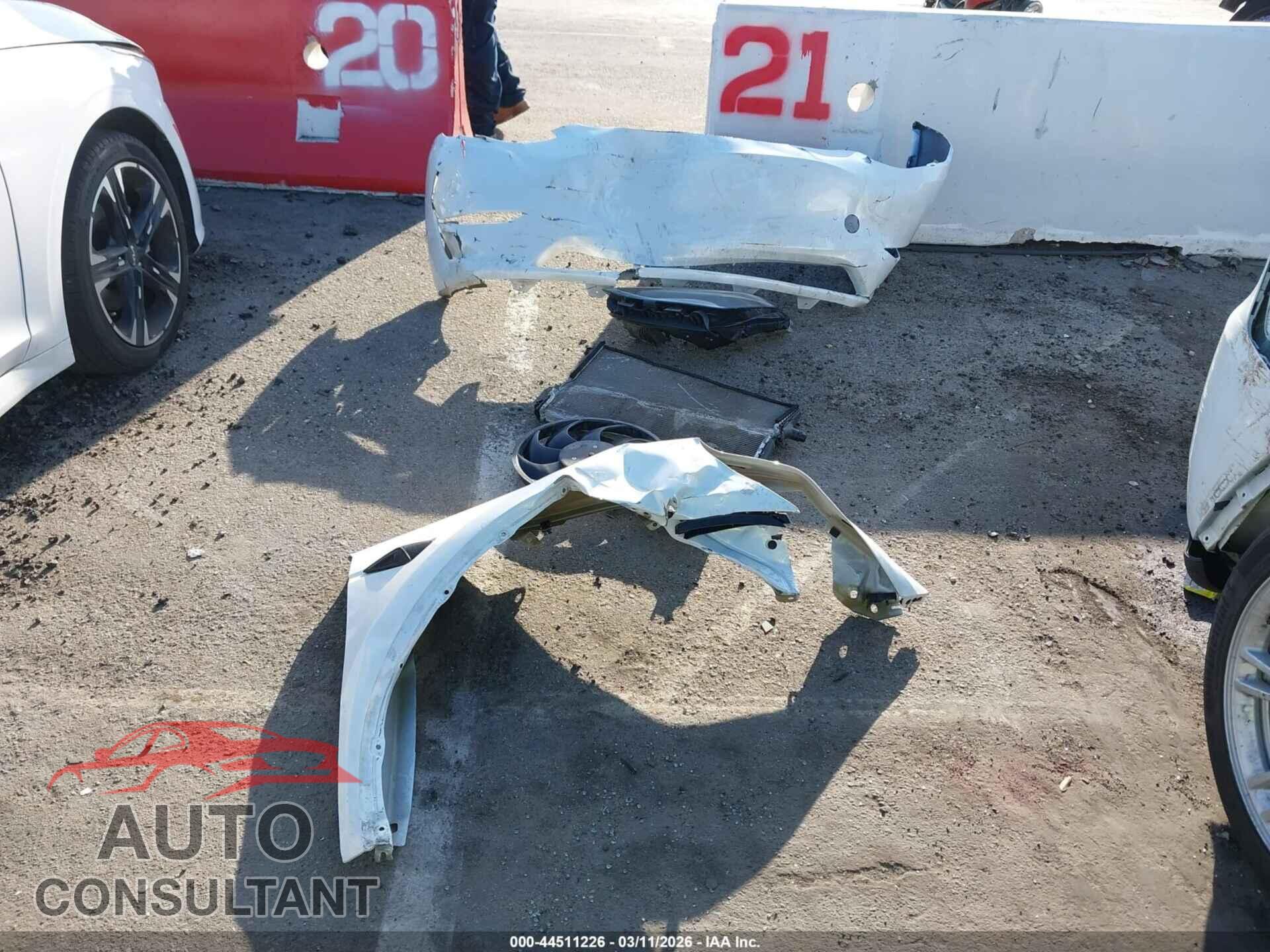 TESLA MODEL Y 2023 - 7SAYGDEE5PF604636