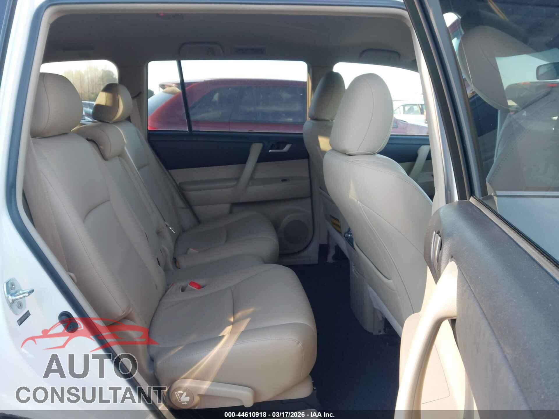 TOYOTA HIGHLANDER 2011 - 5TDZK3EH3BS049095