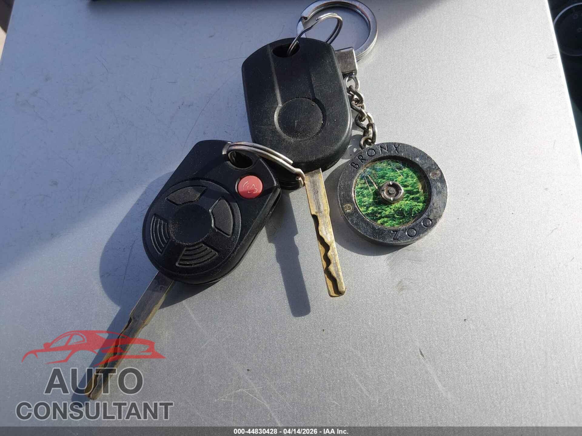 FORD ESCAPE 2016 - 1FMCU9GX2GUA16353