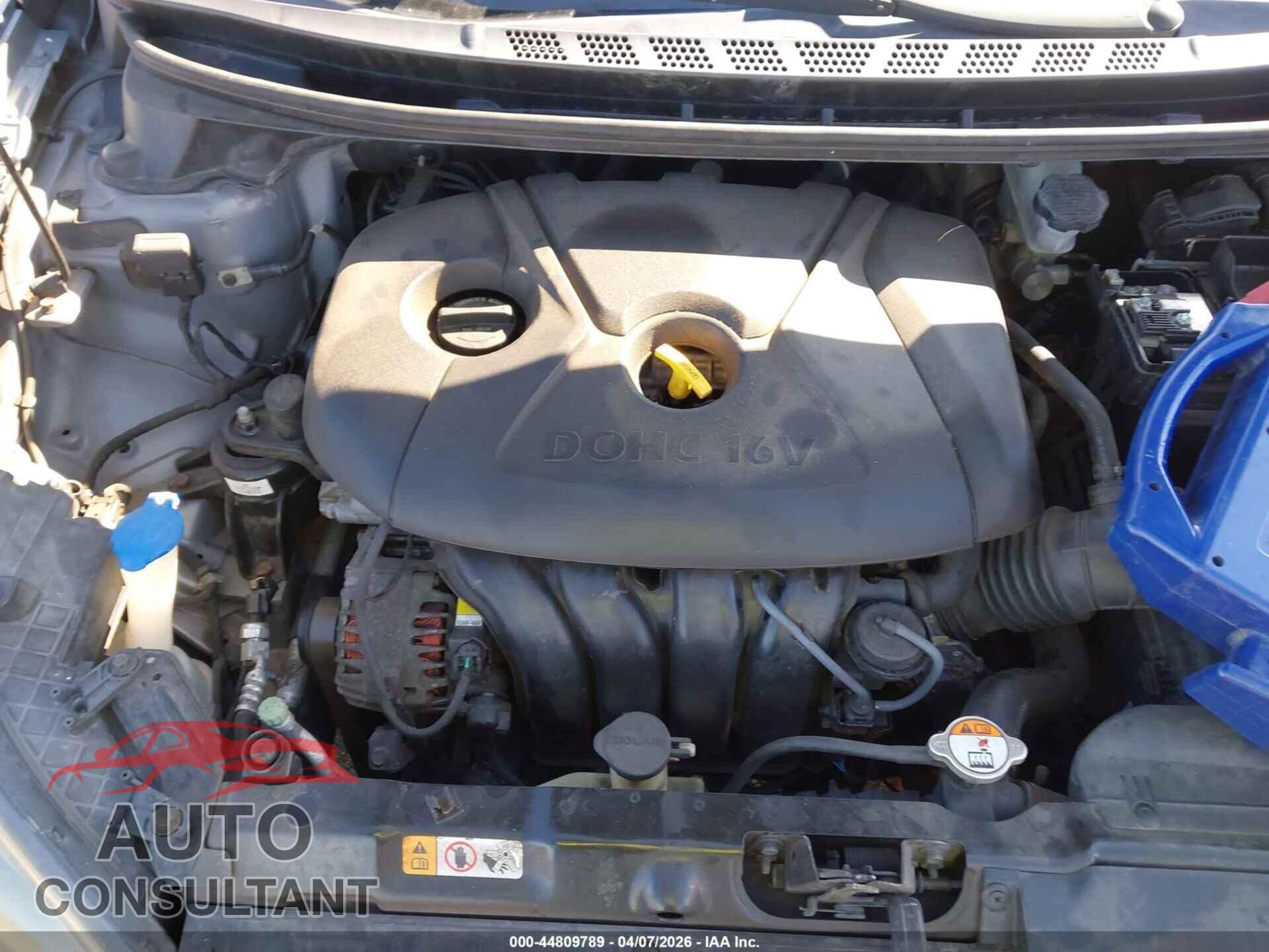 HYUNDAI ELANTRA 2012 - KMHDH4AE8CU398384