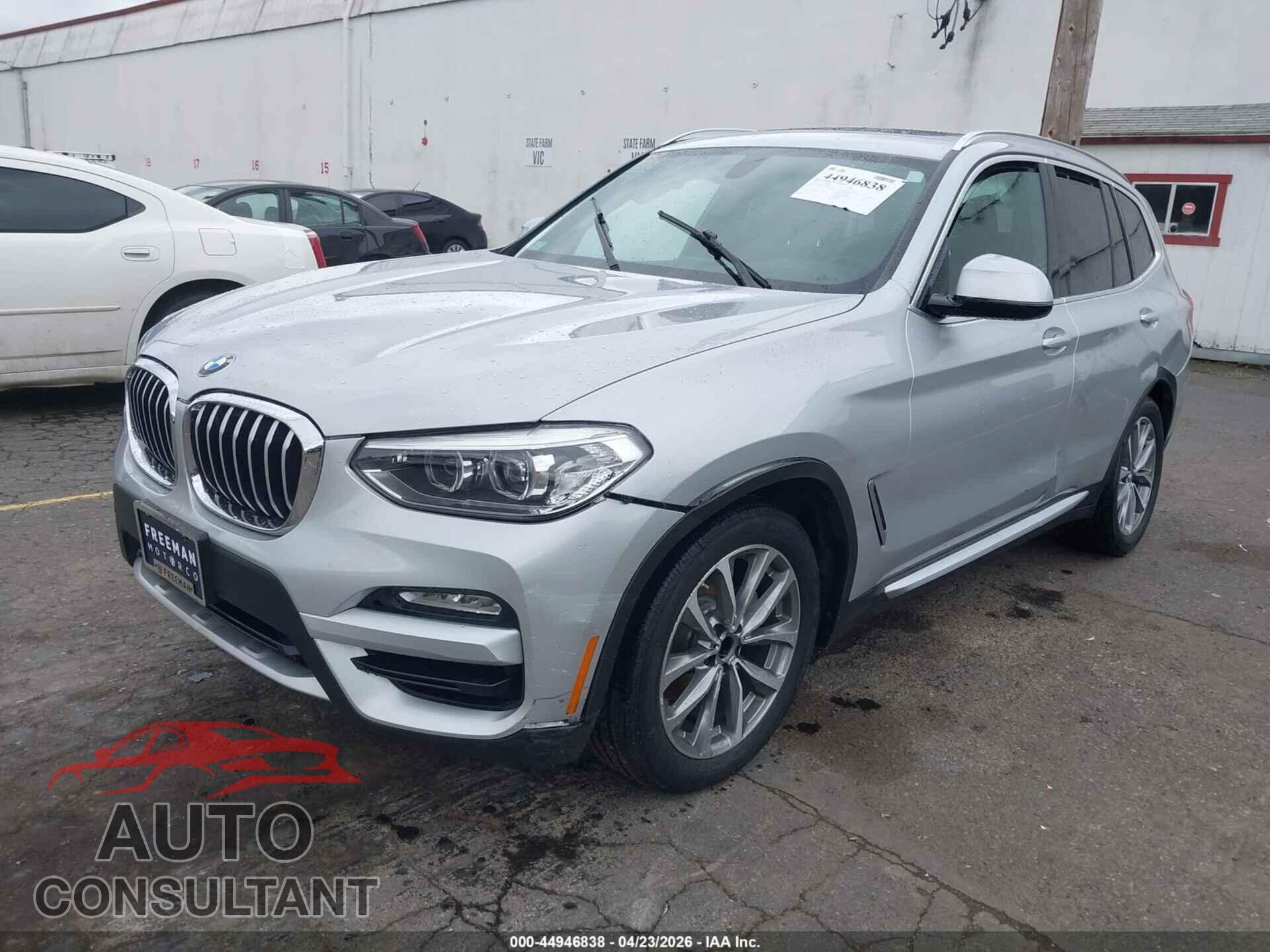 BMW X3 2018 - 5UXTR9C51JLD73211