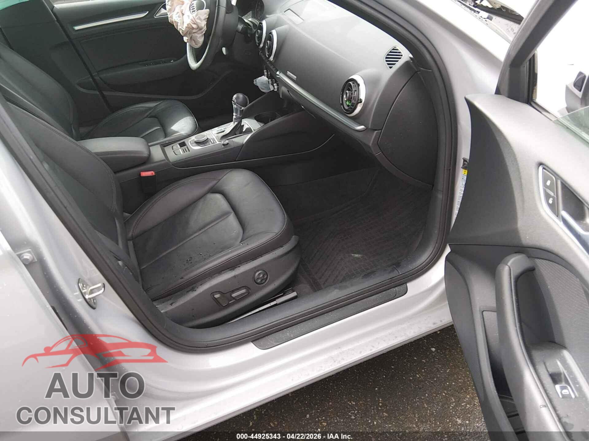 AUDI A3 2015 - WAUEFGFF8F1069110