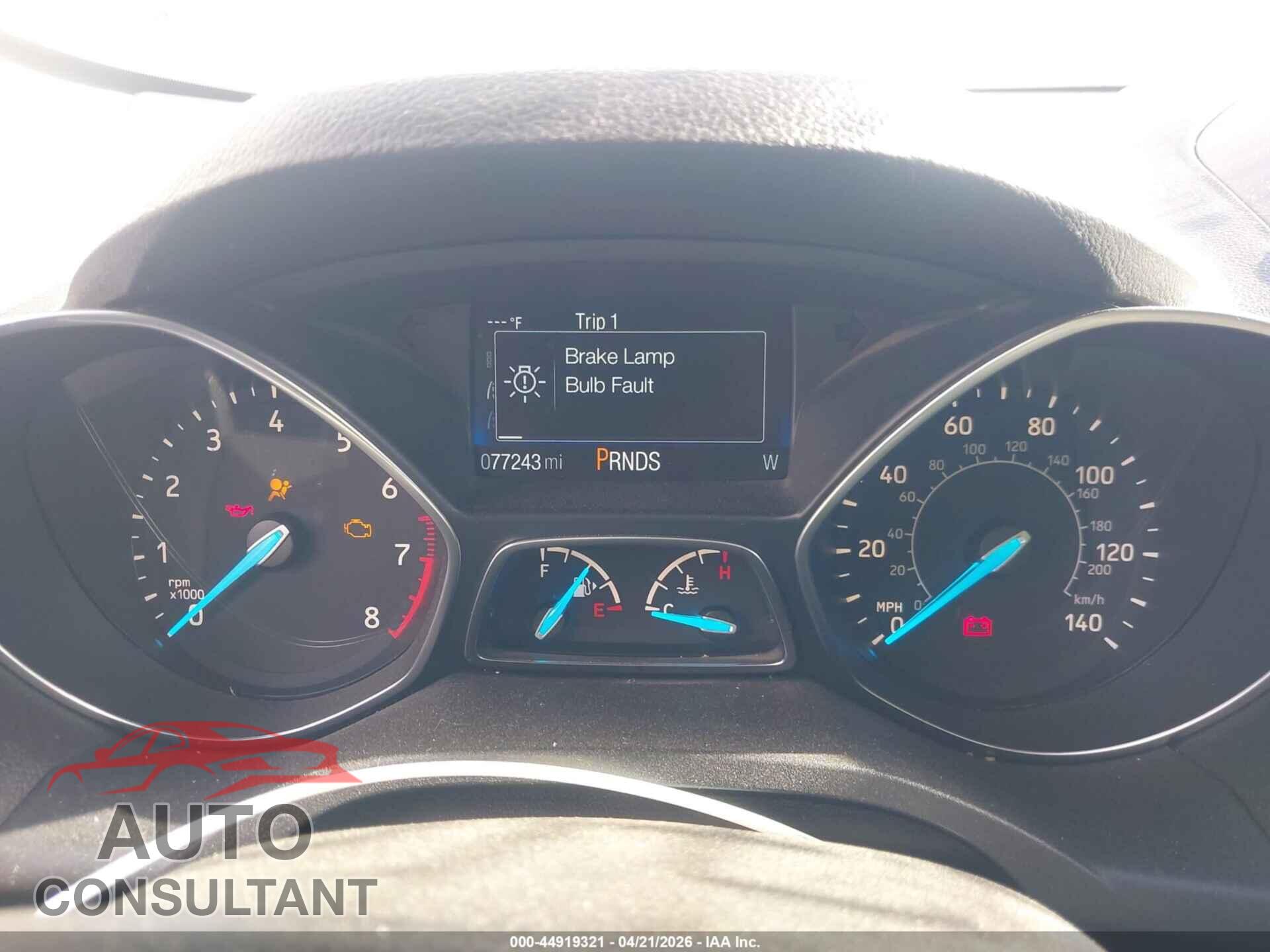 FORD ESCAPE 2018 - 1FMCU0GD6JUB47021