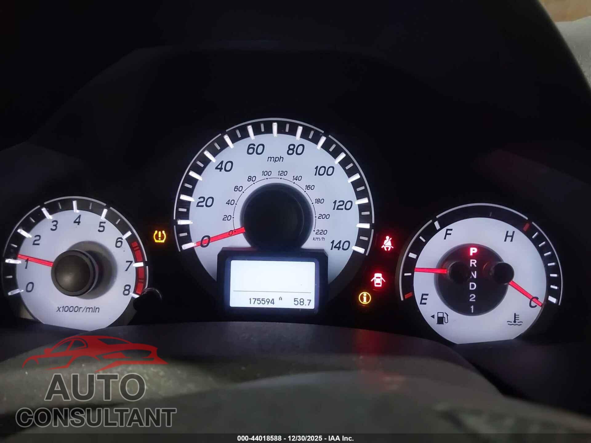 HONDA PILOT 2012 - 5FNYF4H90CB026907