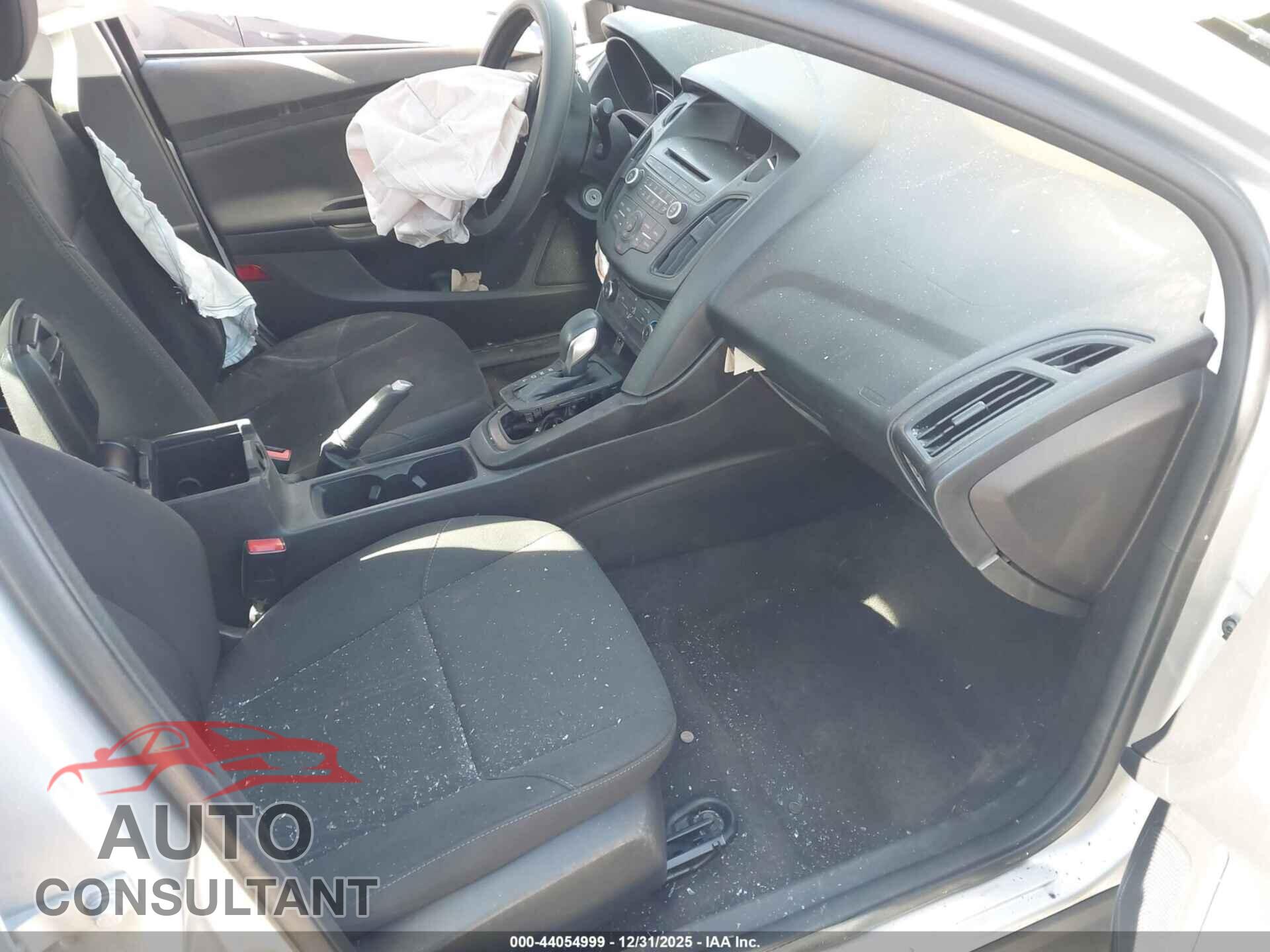 FORD FOCUS 2017 - 1FADP3F27HL327034