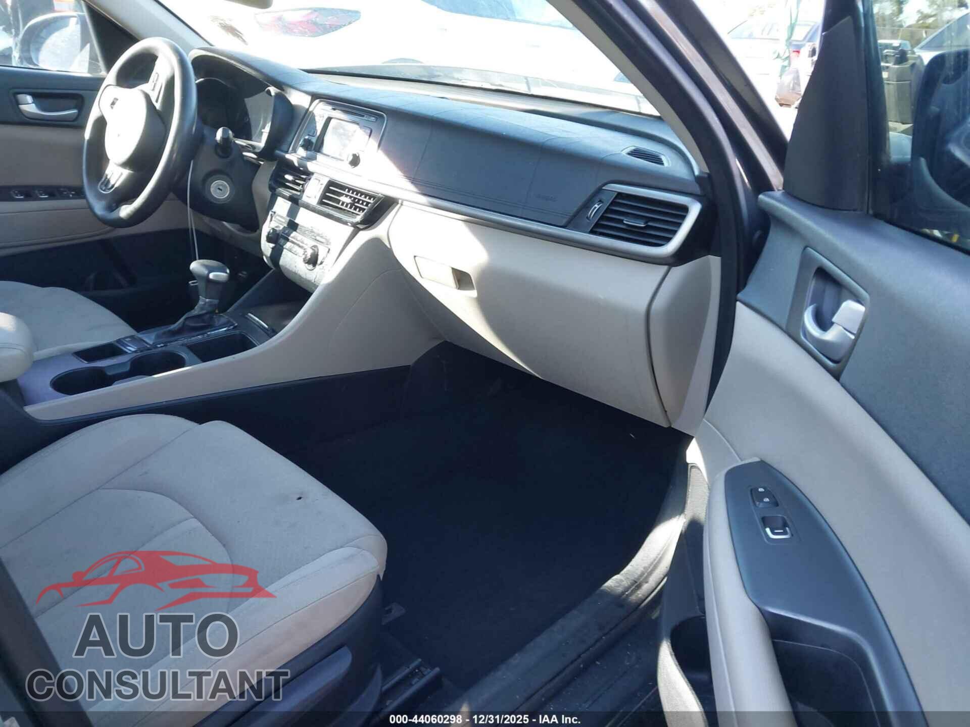 KIA OPTIMA 2016 - KNAGT4L30G5077092