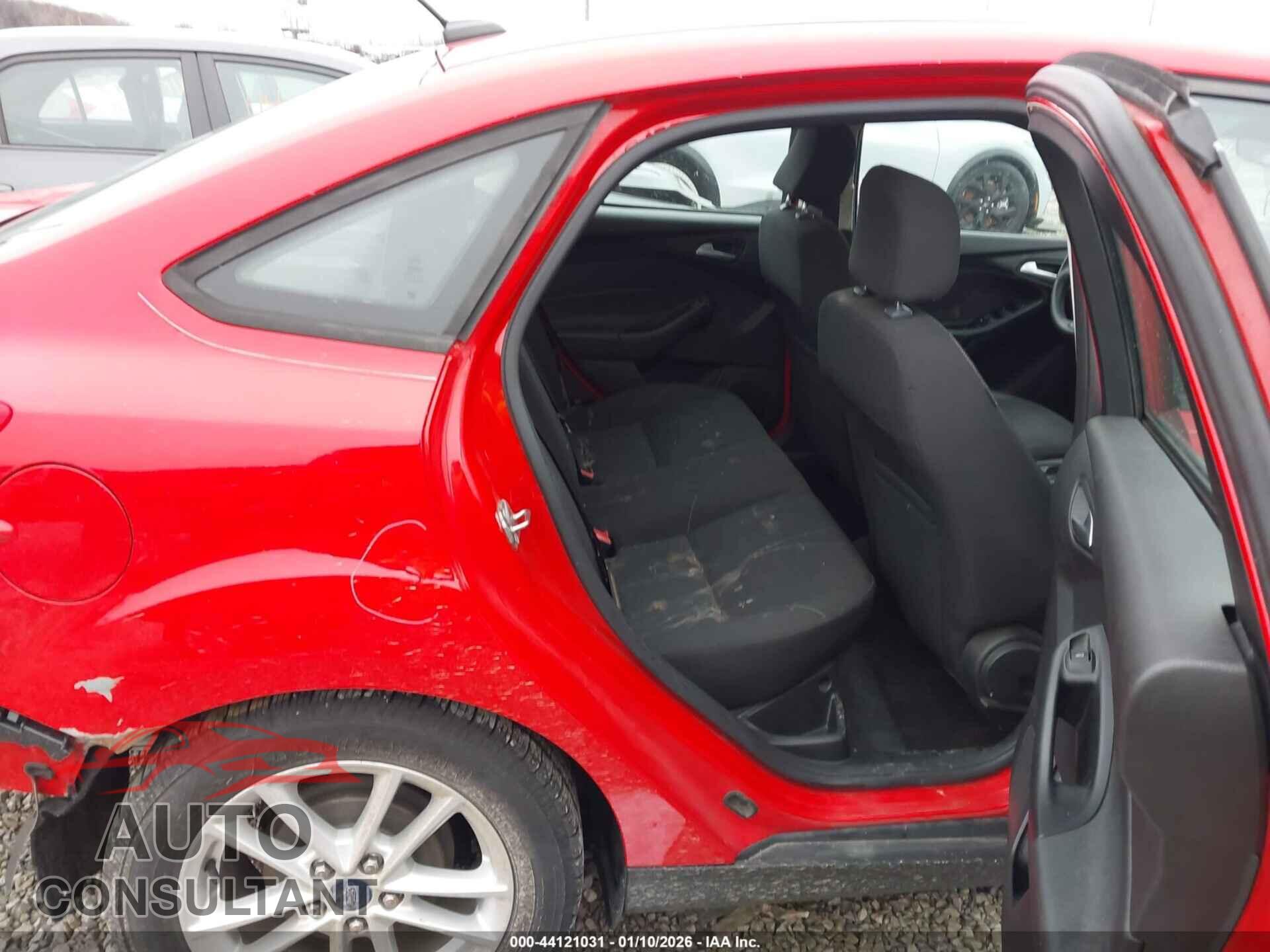 FORD FOCUS 2015 - 1FADP3F25FL253772