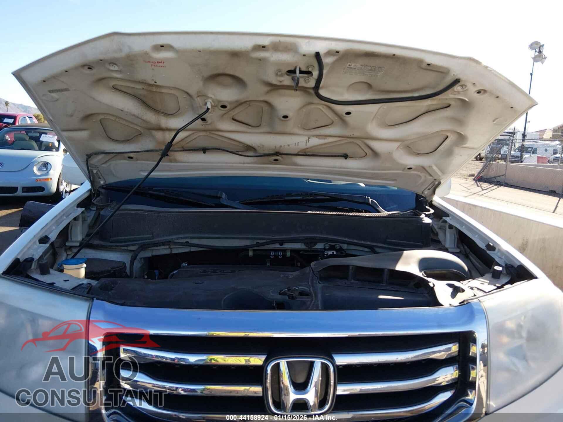 HONDA PILOT 2012 - 5FNYF4H9XCB063205