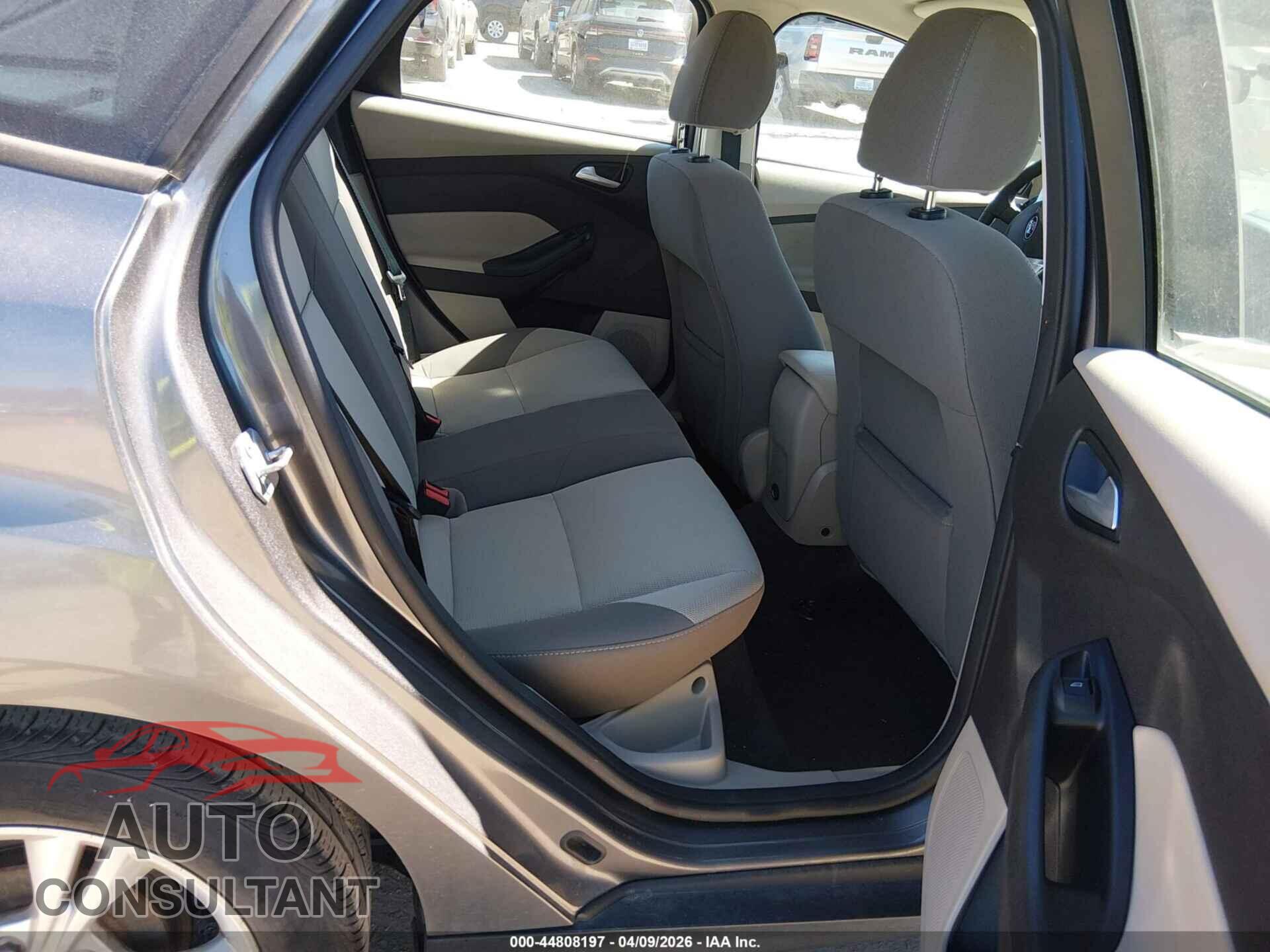 FORD FOCUS 2014 - 1FADP3K27EL178237
