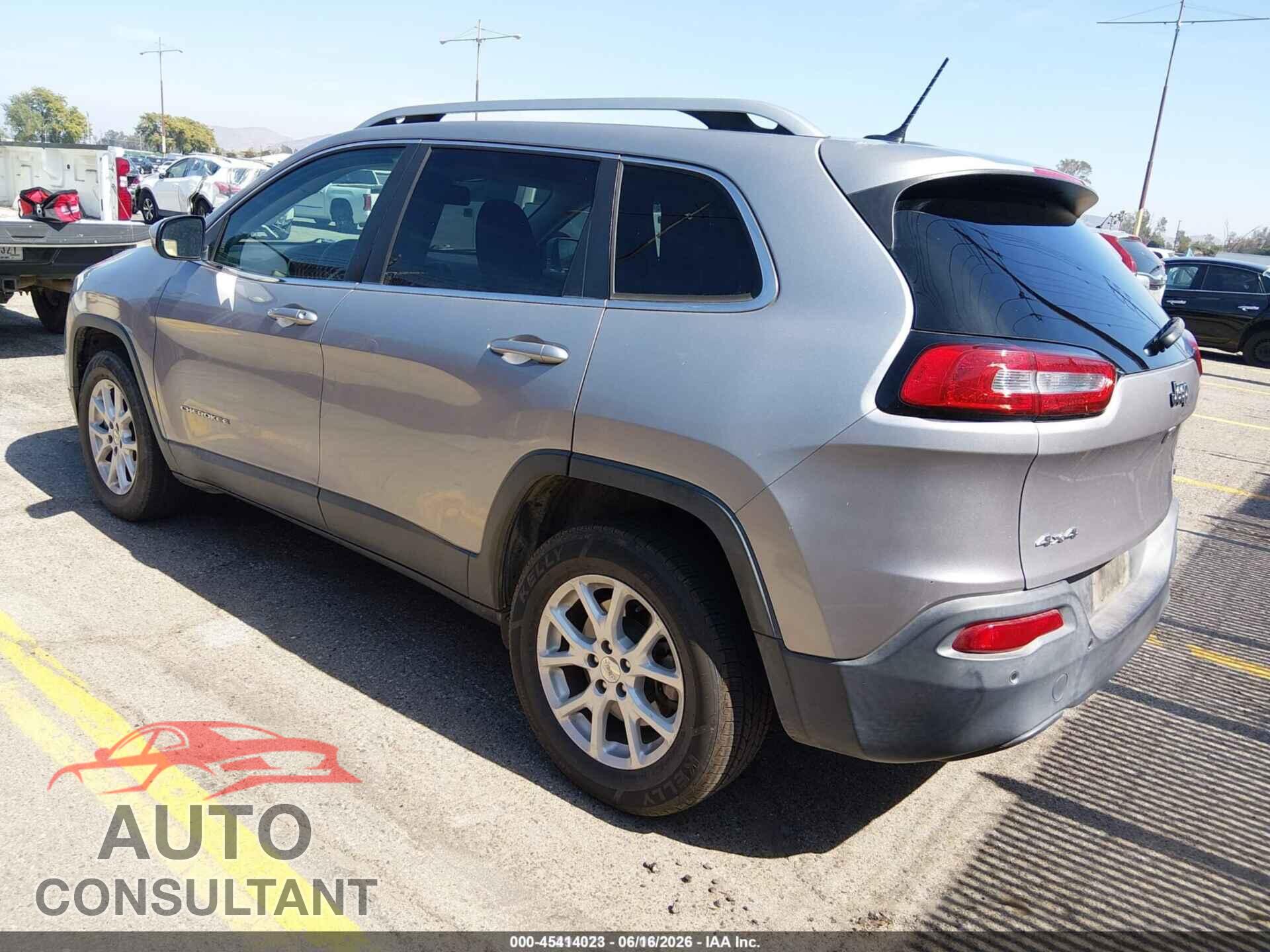 JEEP CHEROKEE 2018 - 1C4PJMCB5JD528529